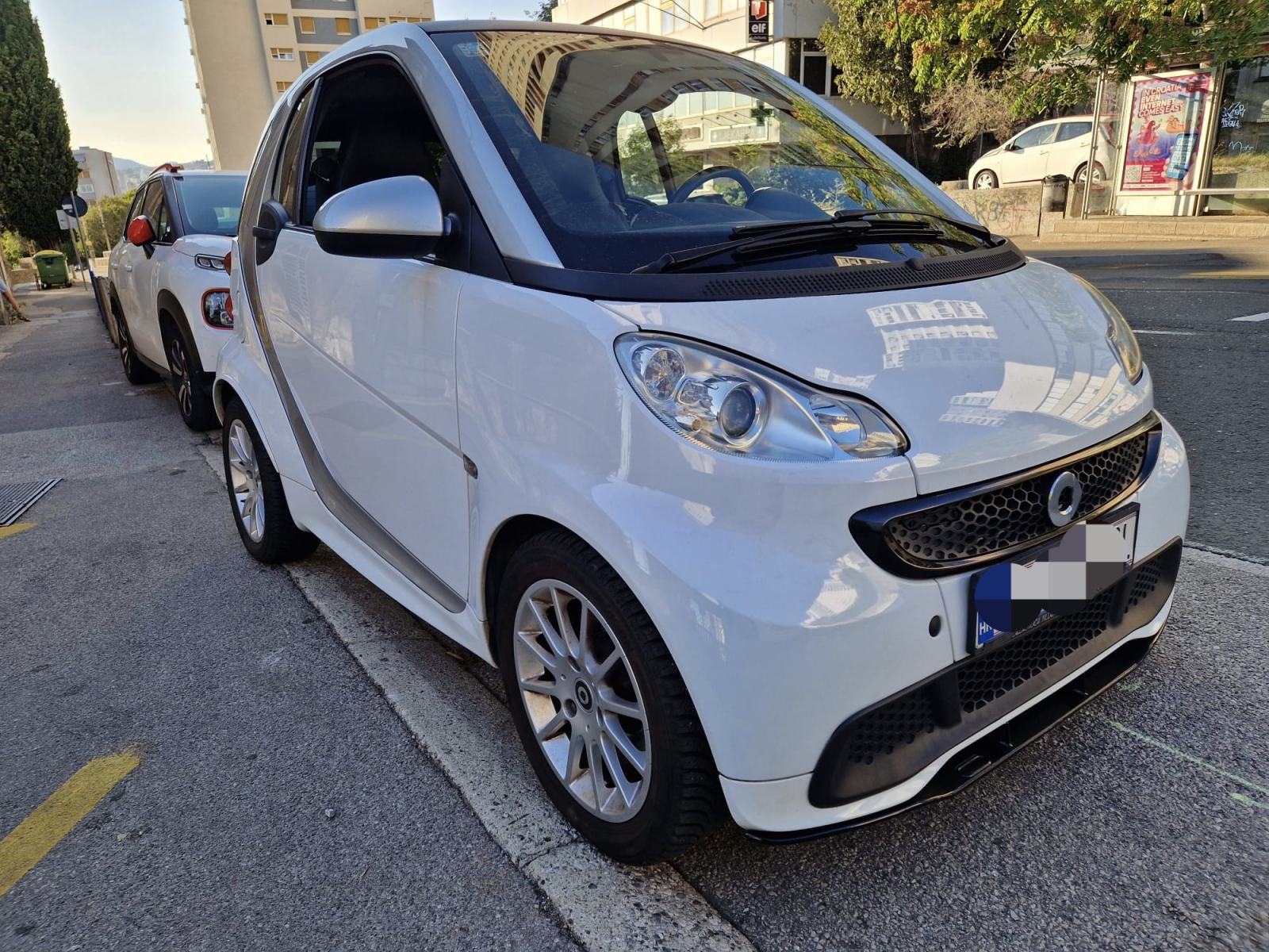 Smart fortwo coupe 2014g automatik,servo, alu+benzinac, fotografija 8