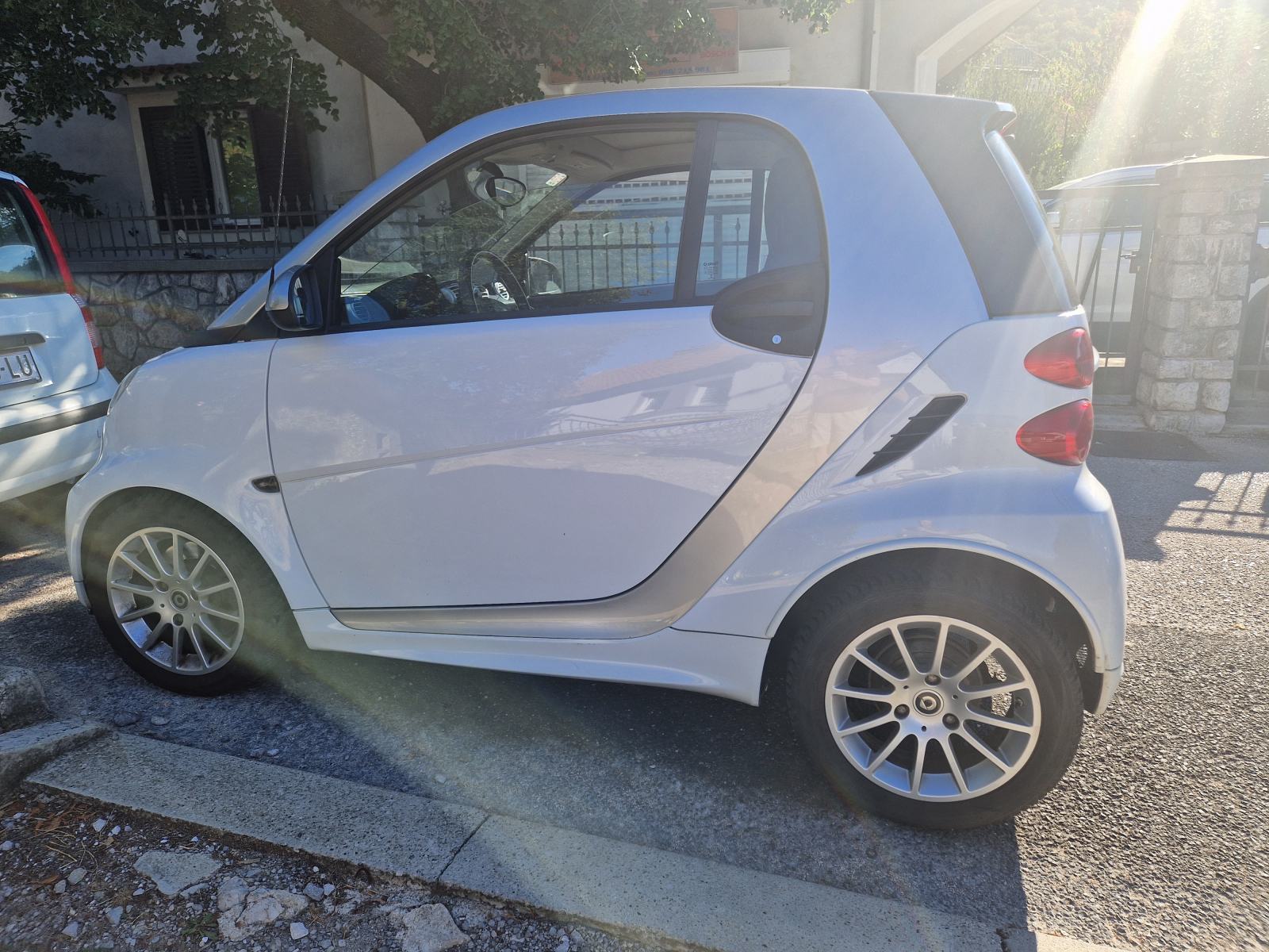 Smart fortwo coupe 2014g automatik,servo, alu+benzinac, fotografija 2