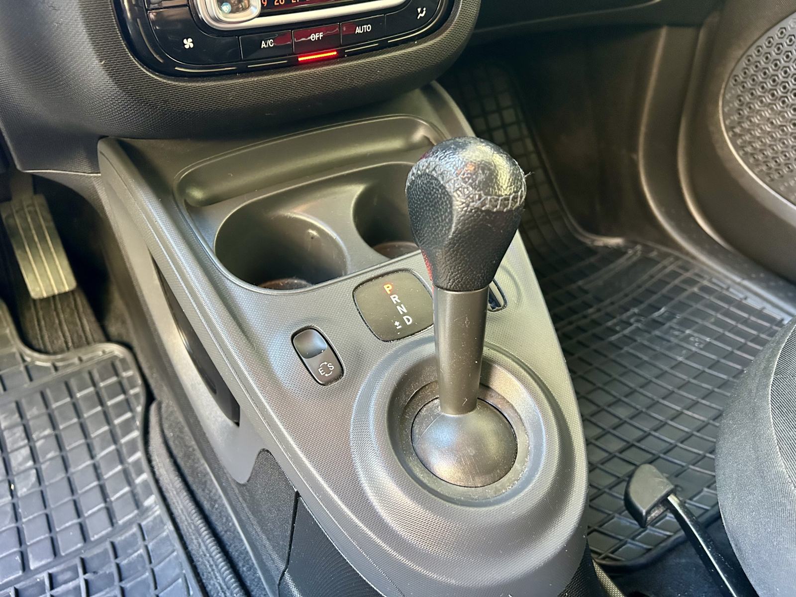 Smart ForTwo 1.0 Automatik Passion reg.02/2027, fotografija 14
