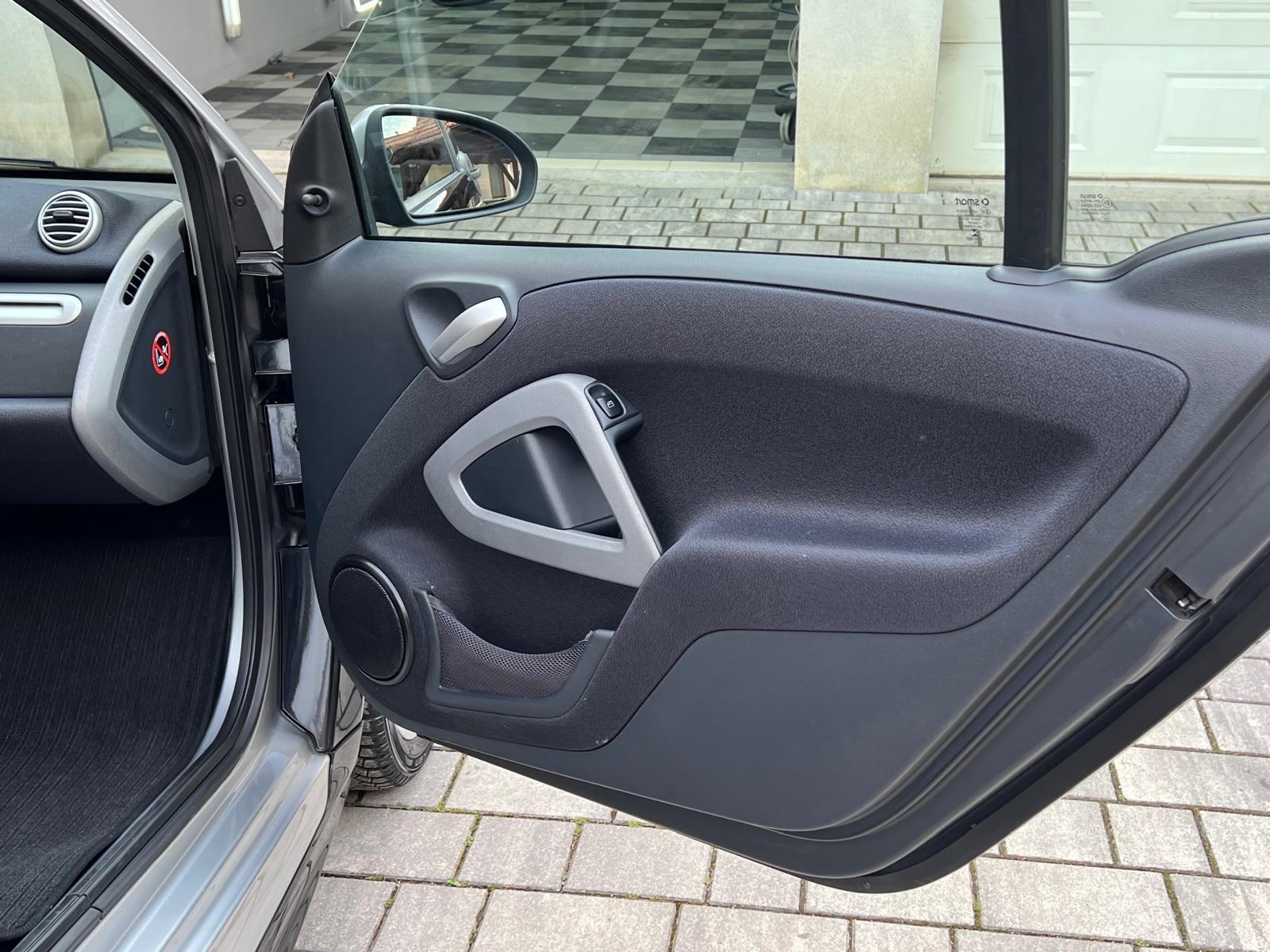 Smart fortwo coupe automatik SERVO, fotografija 10