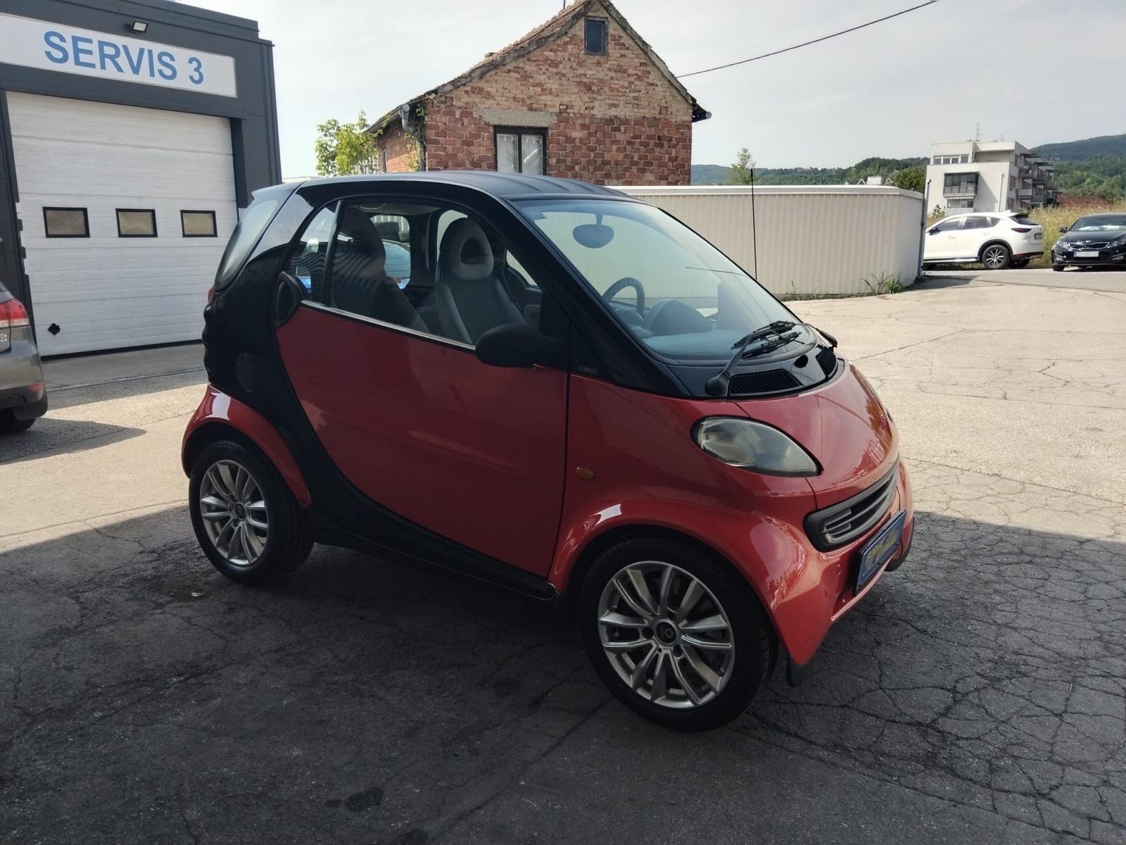 Smart fortwo coupe Pure Automatik,Klima,Nove Gume,Odlično Stanje,, pogled izvana - slika 3