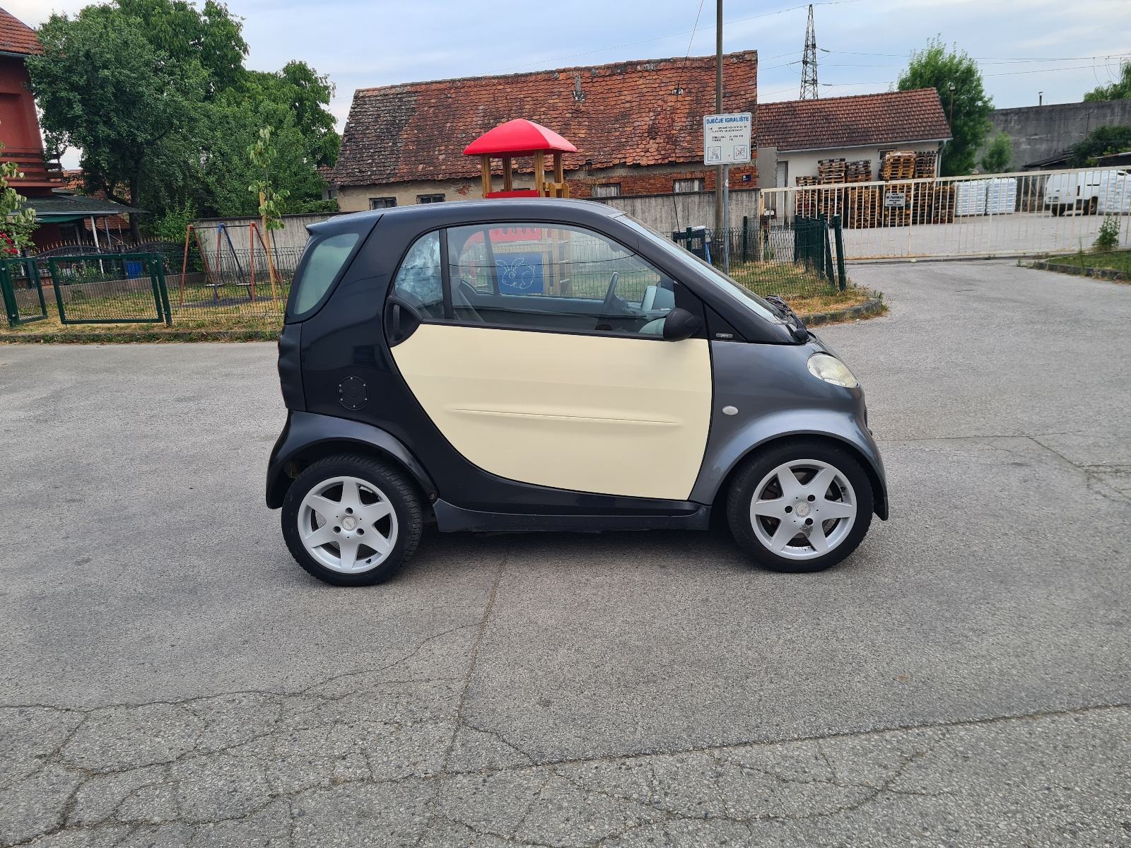 Smart fortwo coupe CDI Pure automatik, KARTICE RATA "59€" 098/253-222, fotografija 2