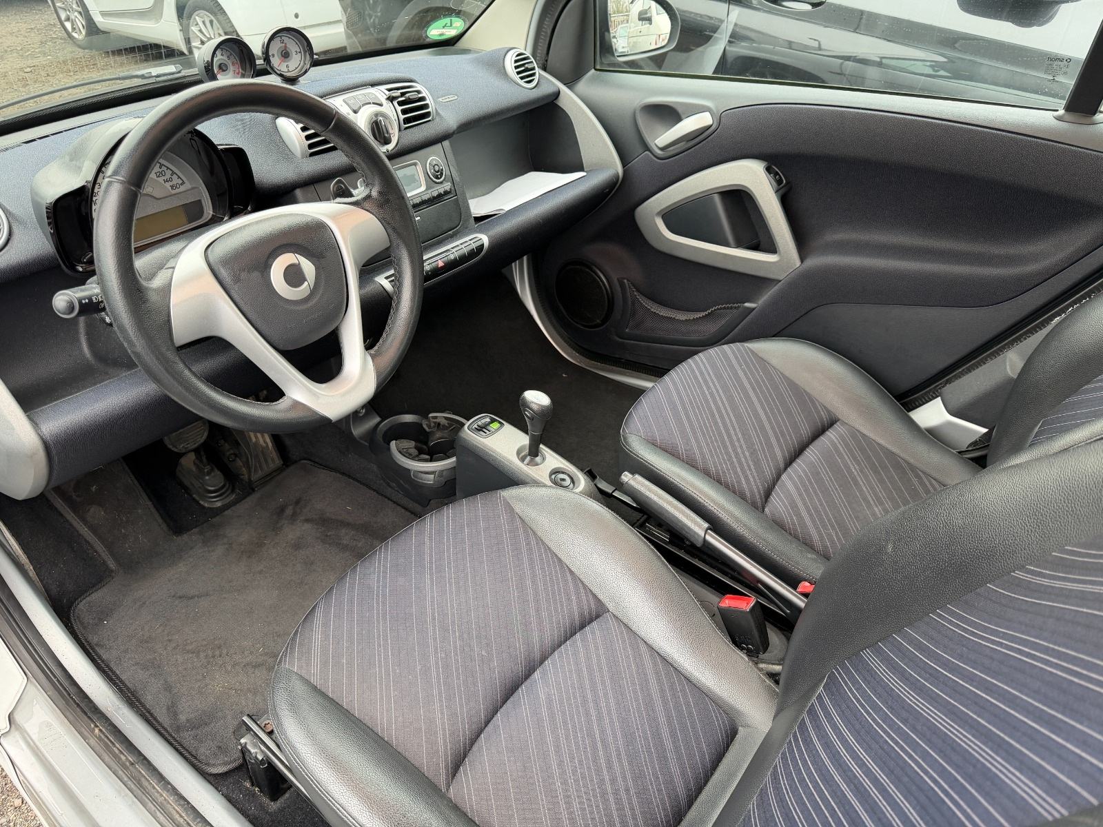 Smart fortwo-52 Kw-SERVO‼️AUTOMATIK+F1,KLIMA,KOŽA,PANO,ALU...2014 G, fotografija 6