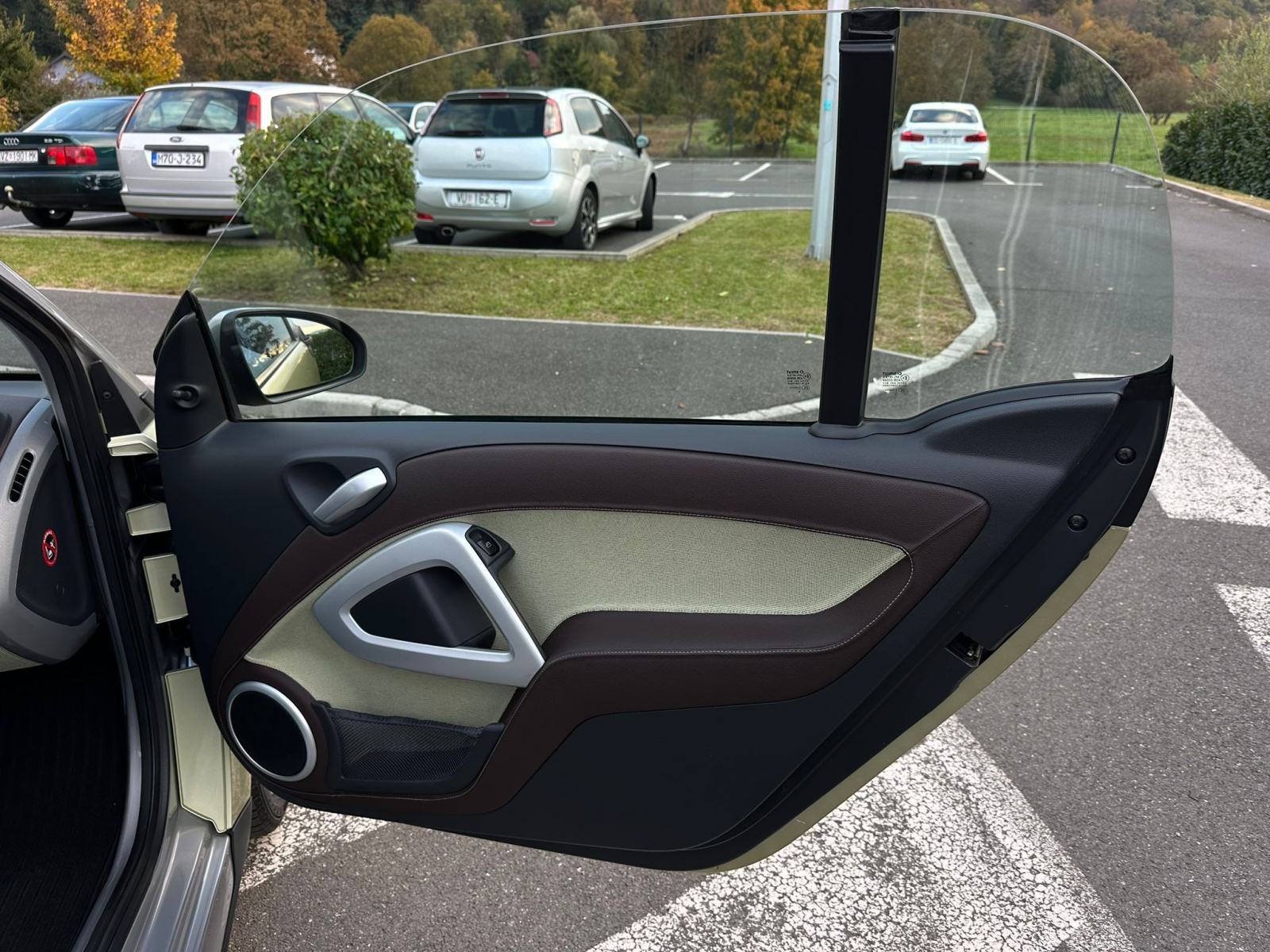 Smart fortwo coupe THREE LIMITED EDITION automatik, fotografija 5
