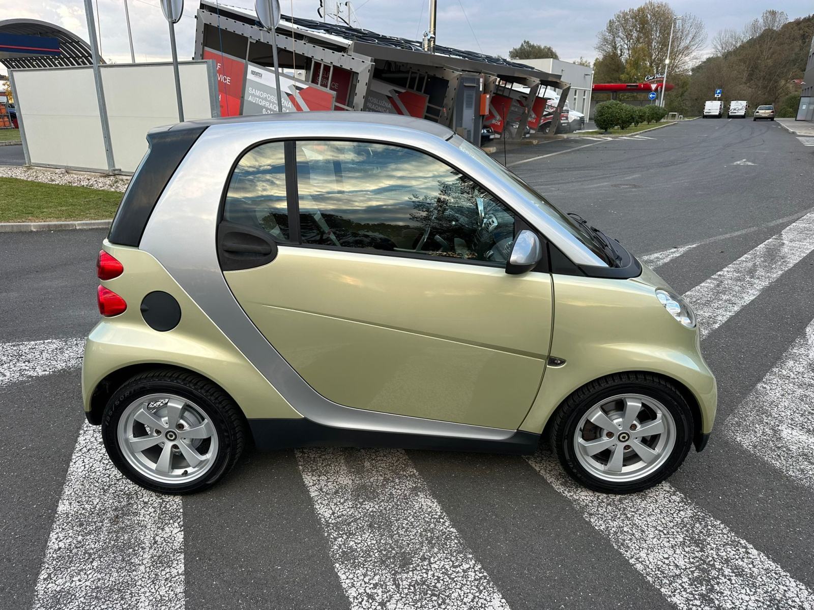 Smart fortwo coupe THREE LIMITED EDITION automatik, fotografija 15