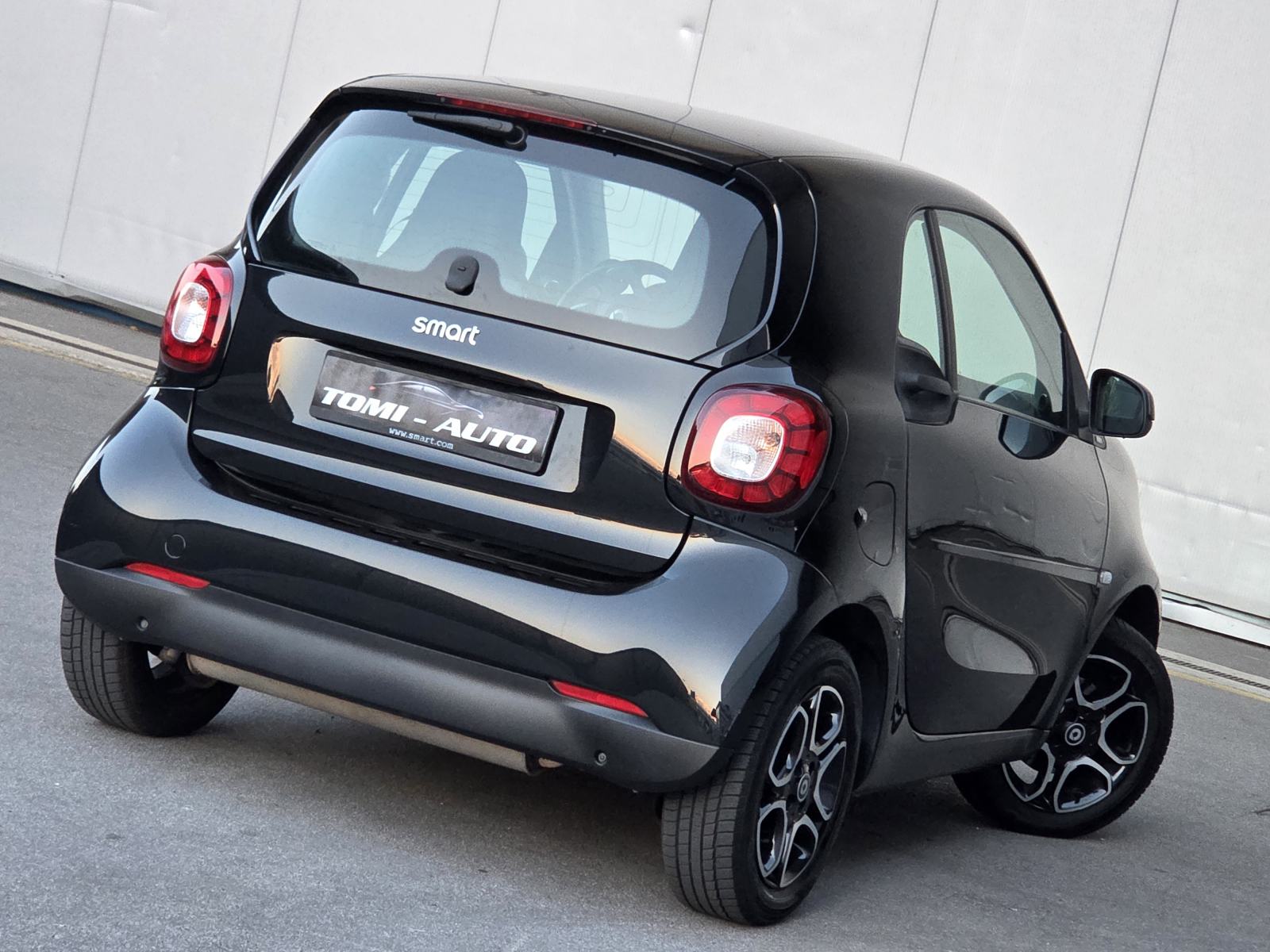 Smart fortwo coupe TURBO 66KW automatik,LED,PANO,NAVI,KOŽA,AUT.KLIMA, fotografija 4