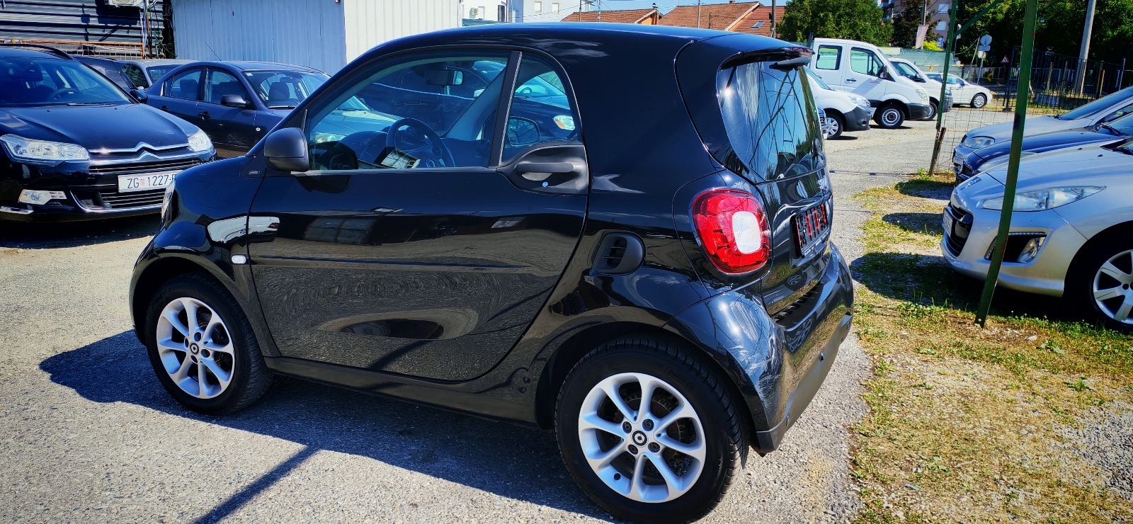 Smart fortwo coupe1.0 2019.G, fotografija 12
