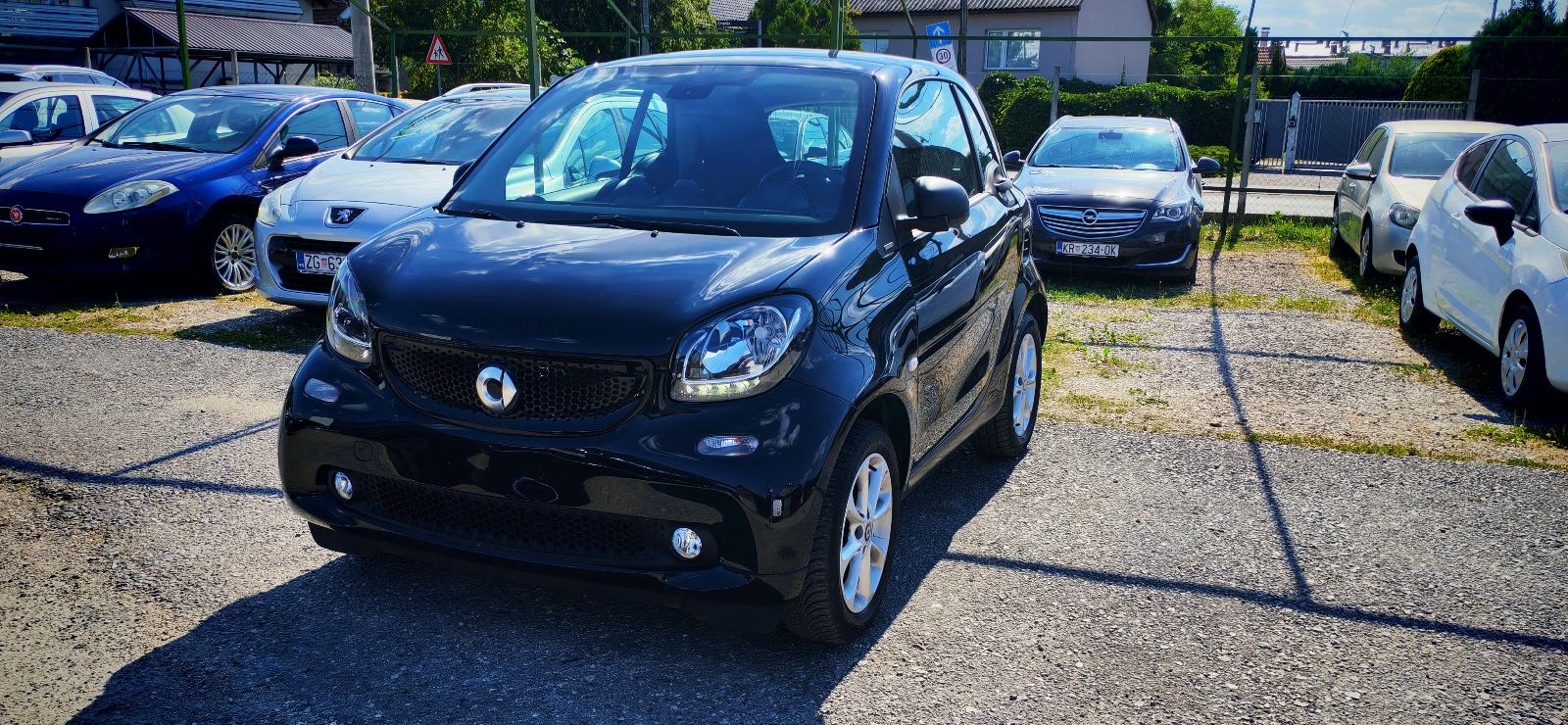 Smart fortwo coupe1.0 2019.G, fotografija 2