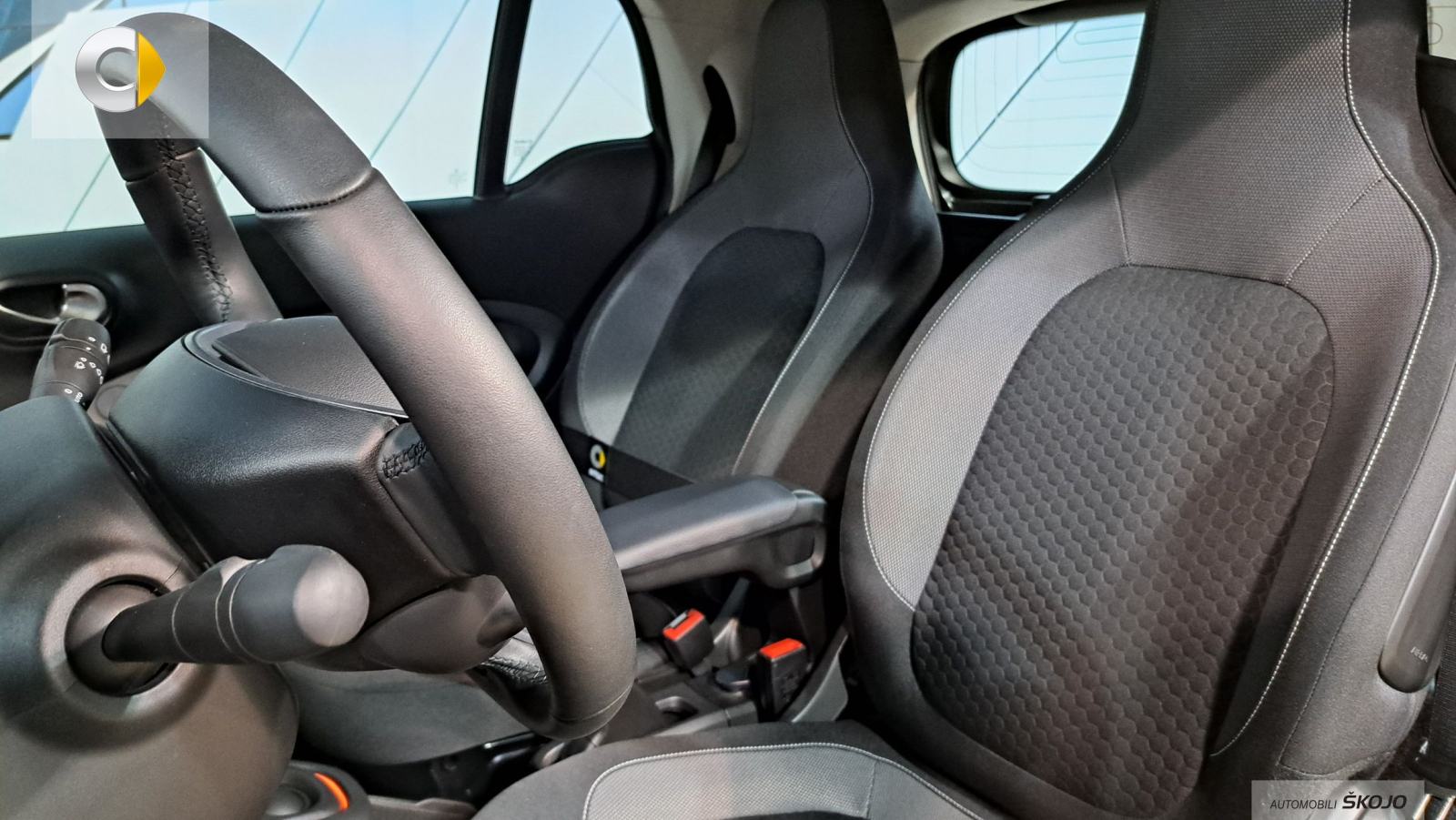 Smart fortwo EQ PASSION PLUS 66kW /LED /PANORAMA /BLACKMOTION PAKET, fotografija 13