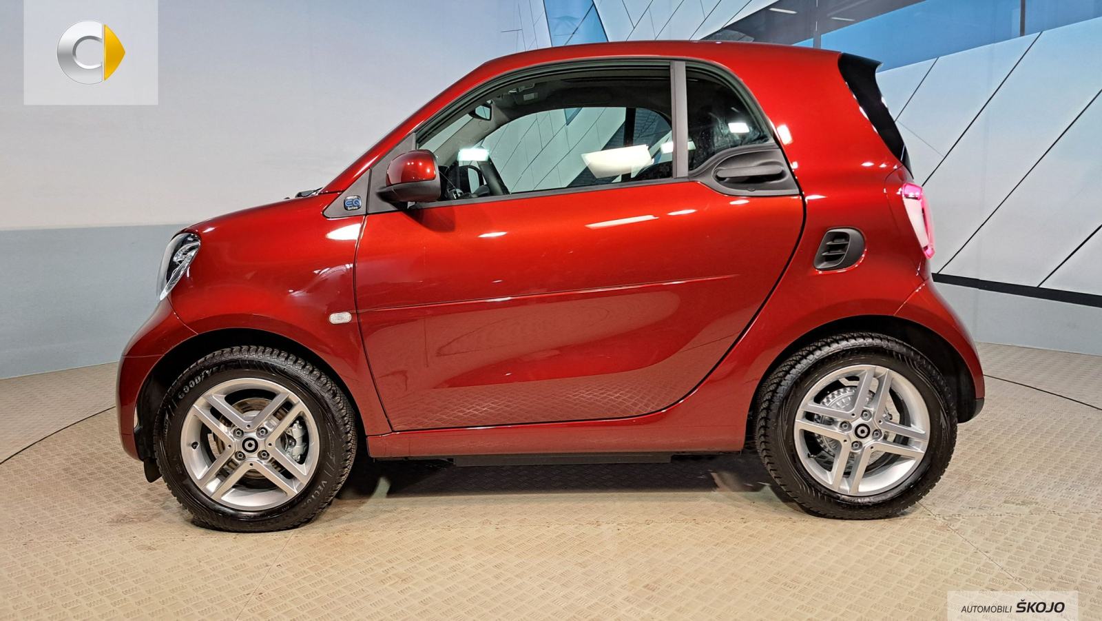 Smart fortwo EQ PASSION PLUS 66kW /LED /PANORAMA /BLACKMOTION PAKET, fotografija 7