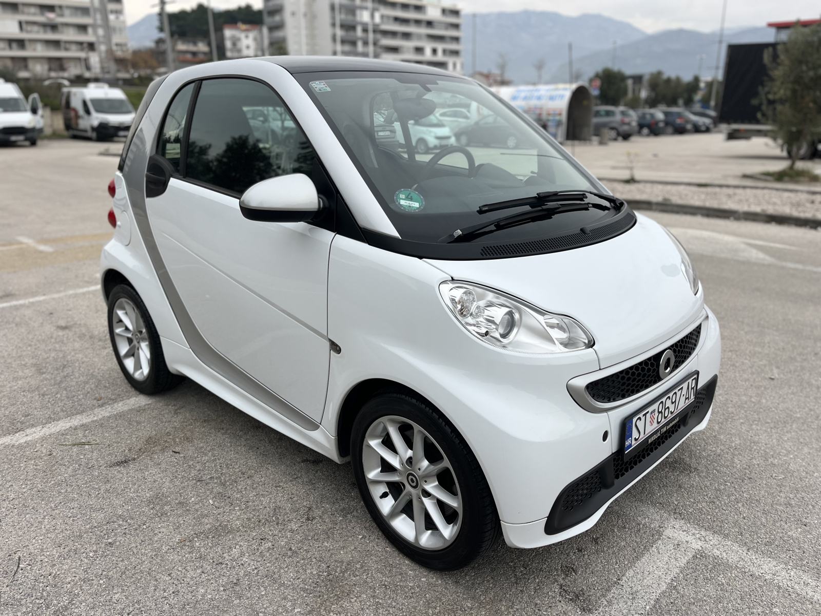 Smart fortwo turbo, 84ks, REG DO 03/2027, fotografija 2