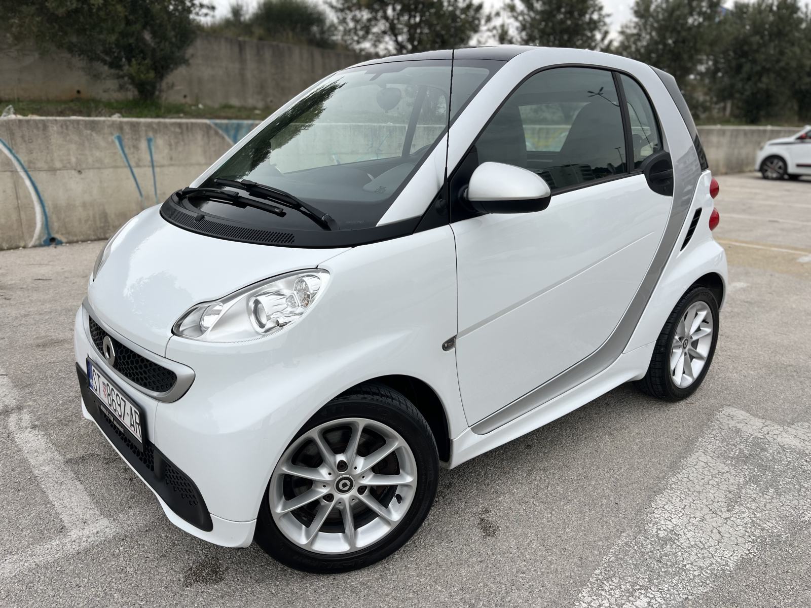 Smart fortwo turbo, 84ks, REG DO 03/2027, fotografija 5