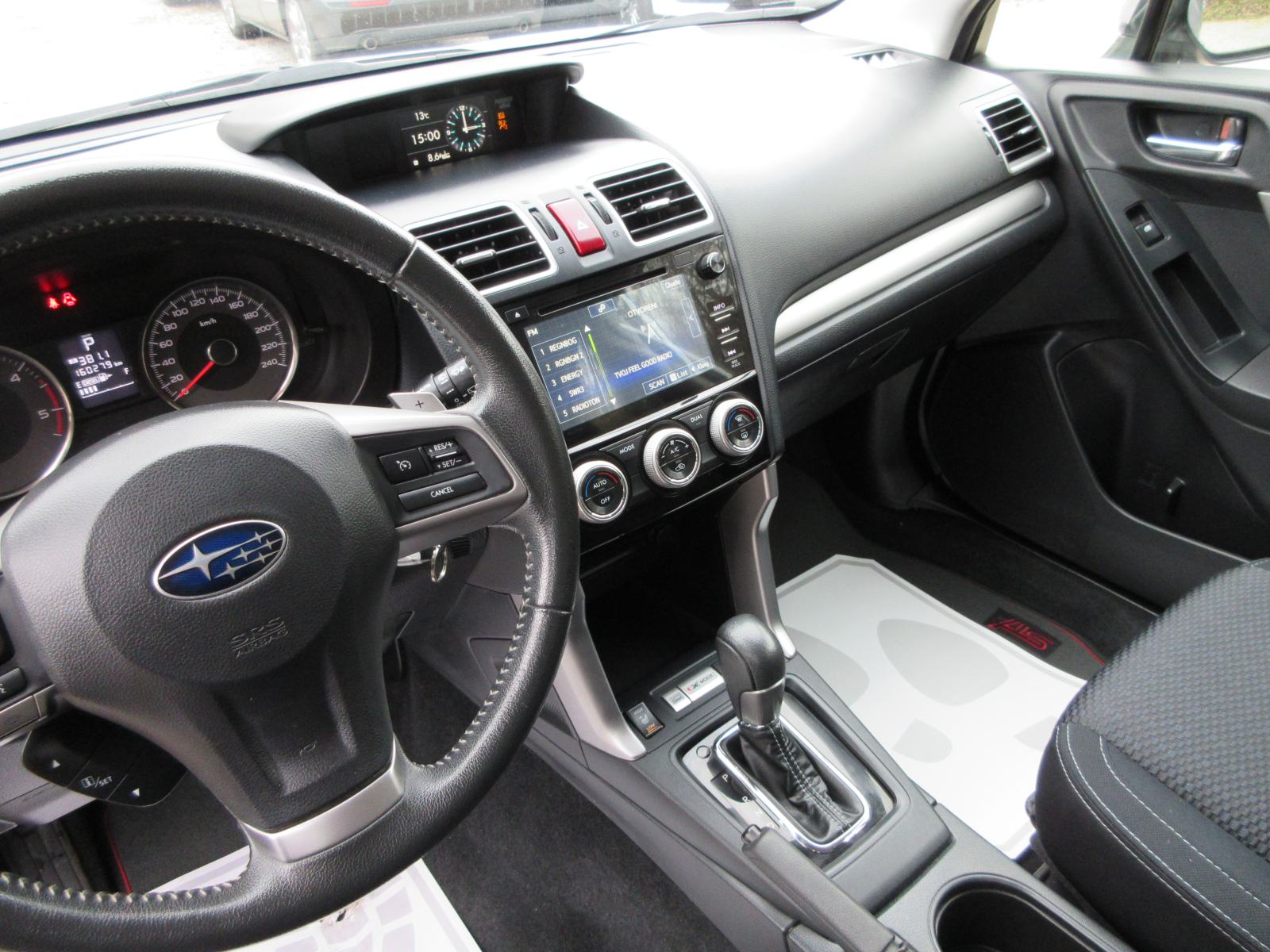SUBARU FORESTER 2.0 D 4X4 AUTOMATIK,NAVIGACIJA,KAMERA,PANORAMA,ALU !!!, fotografija 16