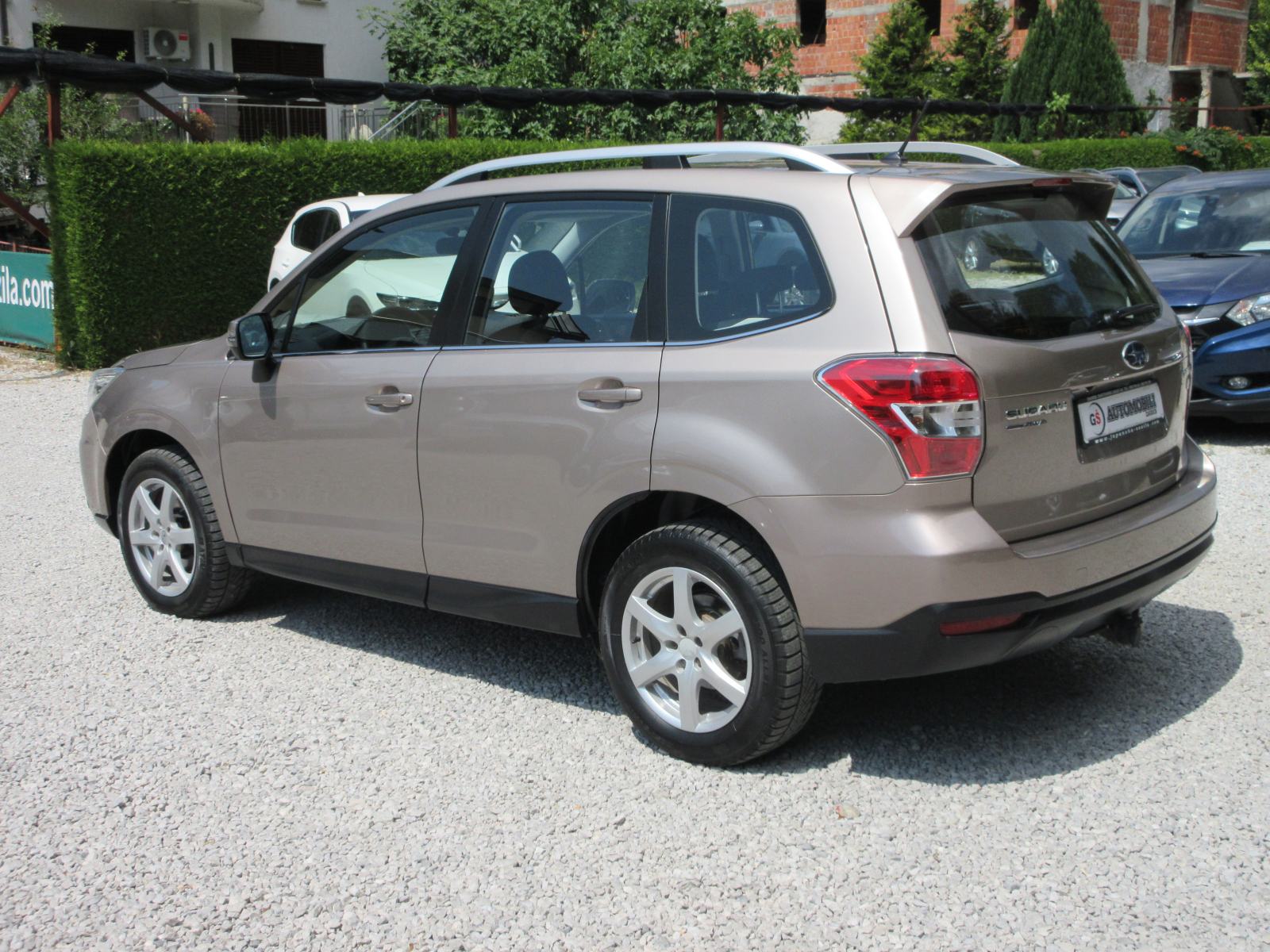 SUBARU FORESTER 2.0 D 4X4 KAMERA,PANORAMA,GR. SJEDALA,ALU 17!!!, fotografija 6