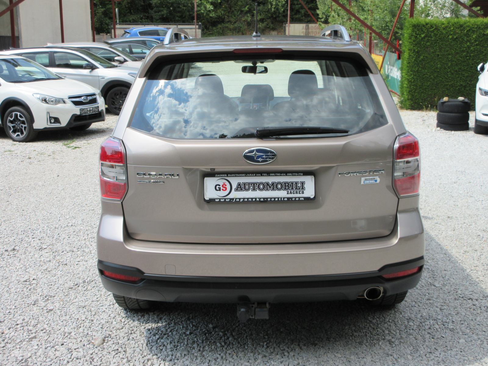 SUBARU FORESTER 2.0 D 4X4 KAMERA,PANORAMA,GR. SJEDALA,ALU 17!!!, fotografija 5