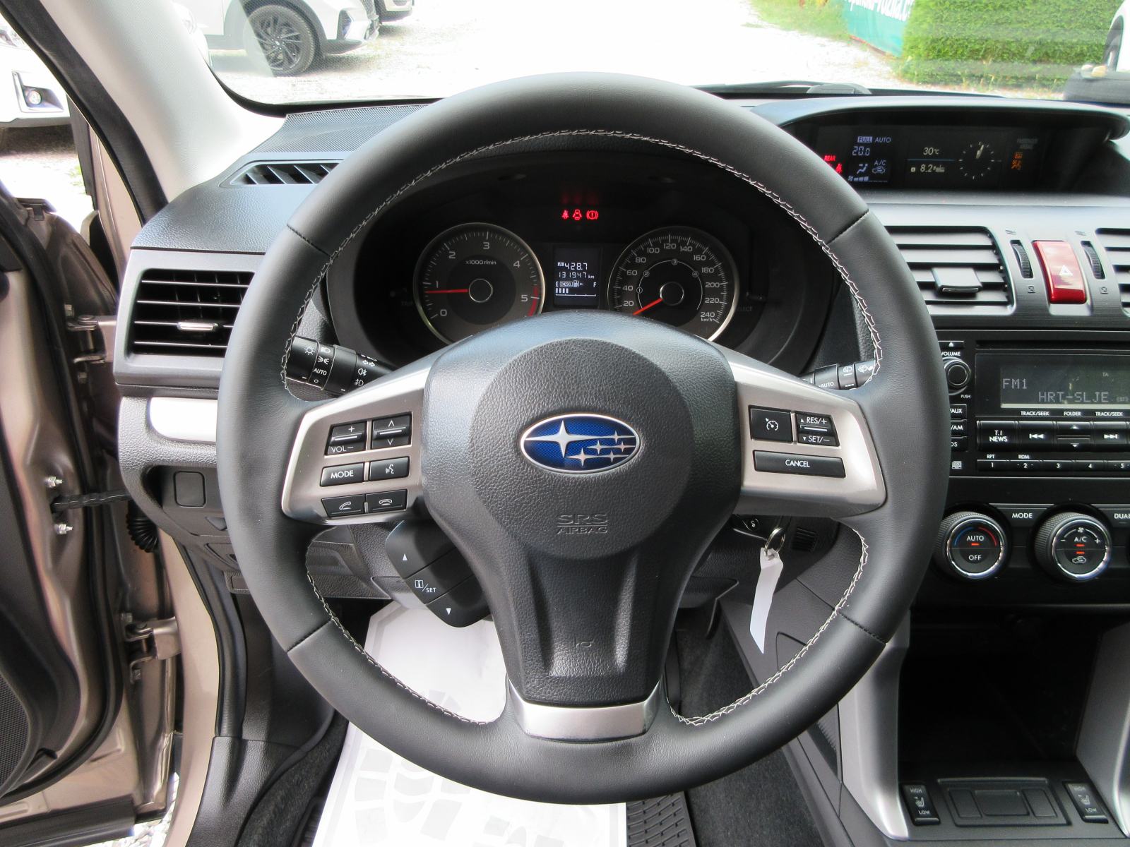 SUBARU FORESTER 2.0 D 4X4 KAMERA,PANORAMA,GR. SJEDALA,ALU 17!!!, fotografija 19