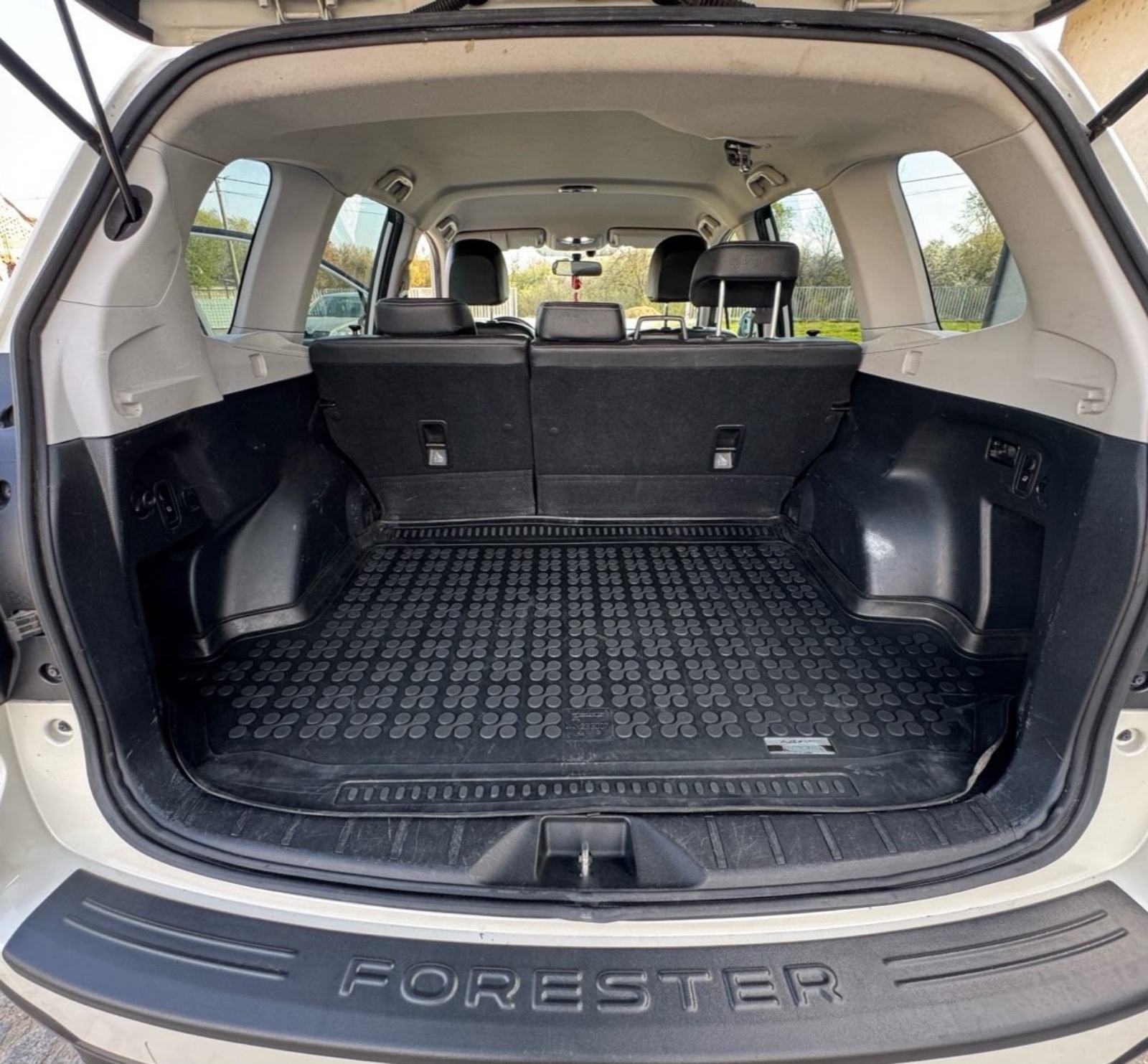 Subaru Forester 2,0 D automatik, fotografija 12