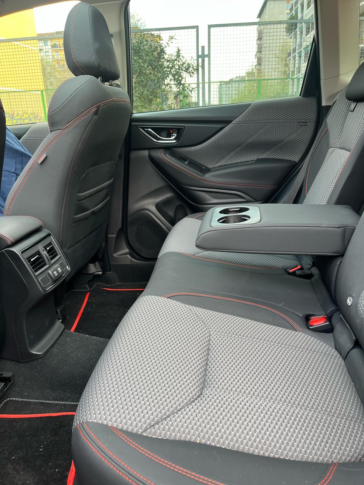 Subaru Forester 2.0 hybrid 4Dventure automatik, fotografija 5