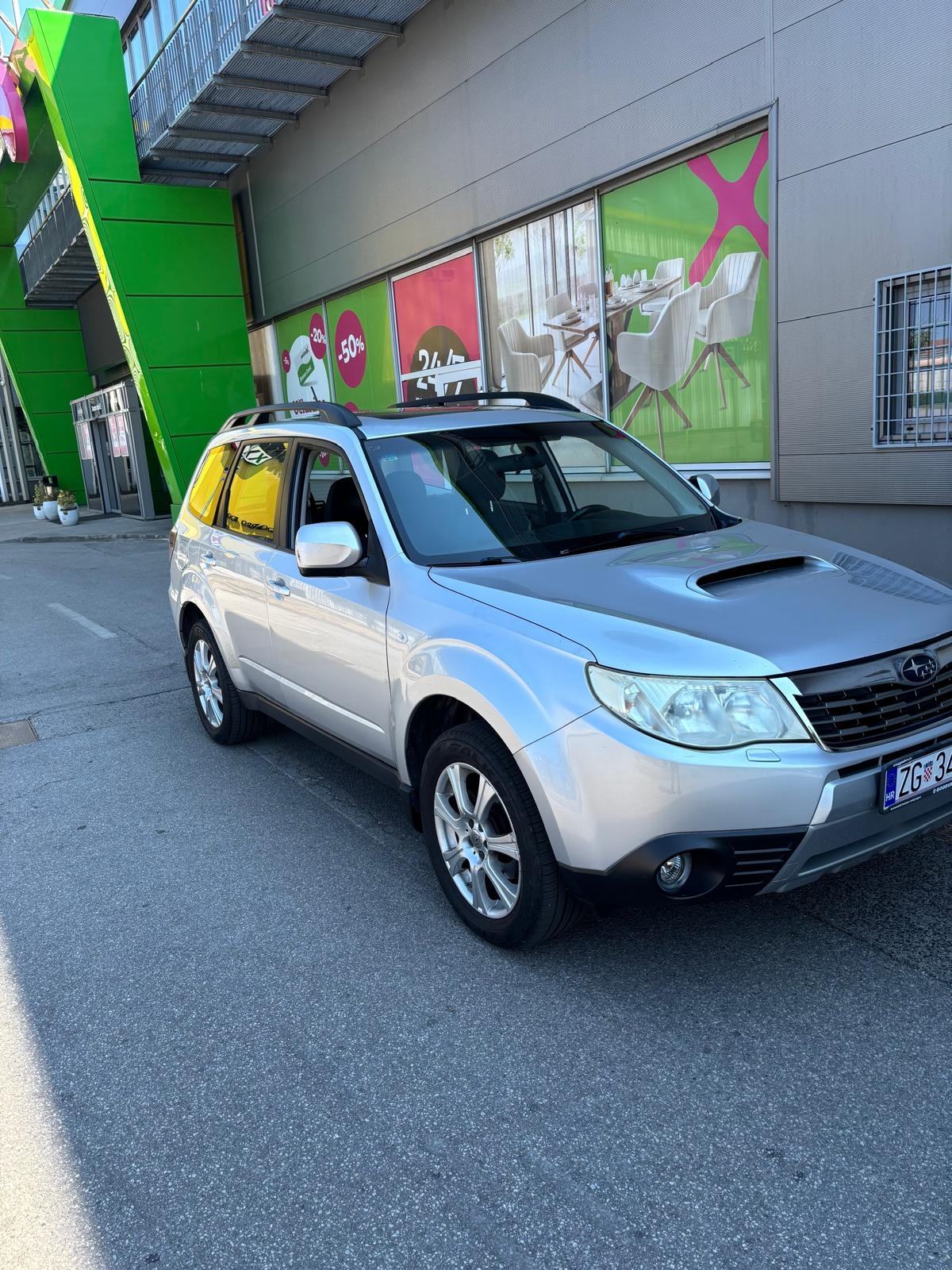 Subaru Forester 2,0 T-D X BR AWD, fotografija 2