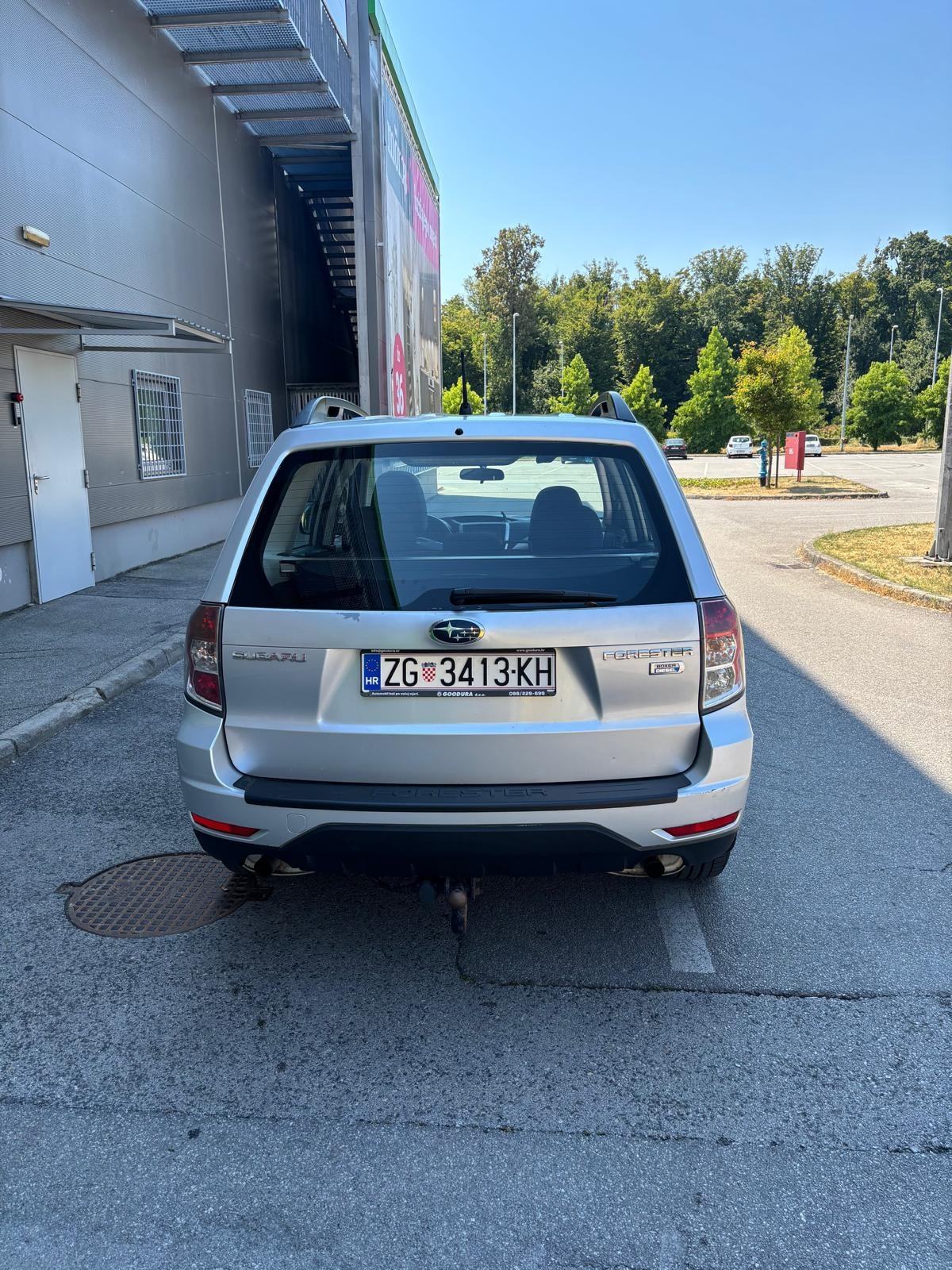 Subaru Forester 2,0 T-D X BR AWD, fotografija 5