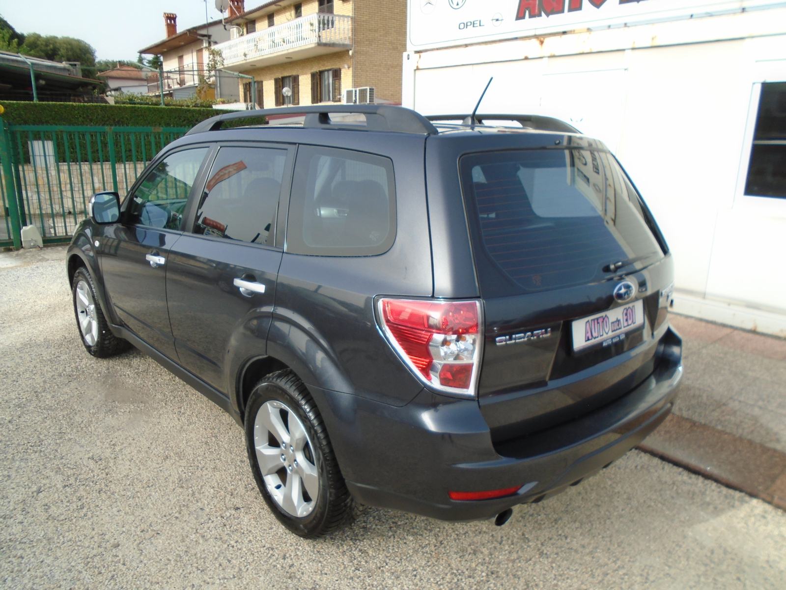 Subaru Forester 2,0 T-D XS VQ AWD, fotografija 3