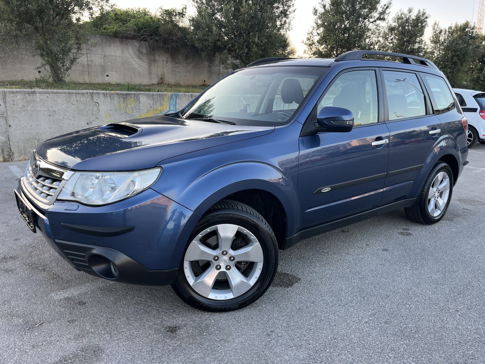 Subaru Forester 2.0D, 4x4, koža, panorama, kamera, park.senzori, fotografija 5