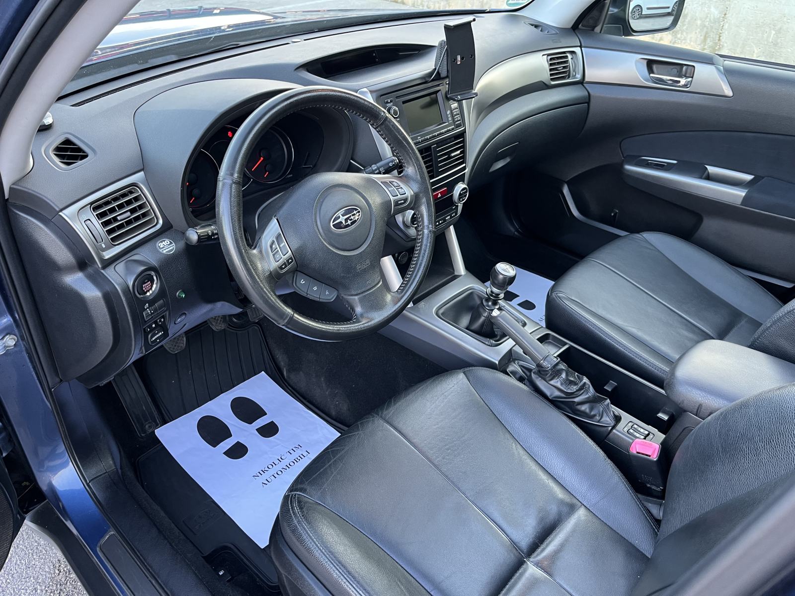 Subaru Forester 2.0D, 4x4, koža, panorama, kamera, park.senzori, fotografija 8