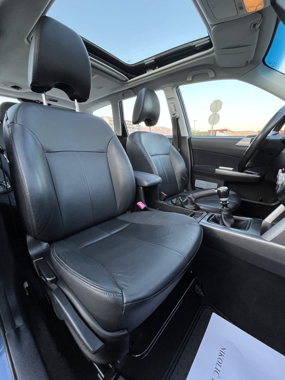 Subaru Forester 2.0D, 4x4, koža, panorama, kamera, park.senzori, fotografija 15