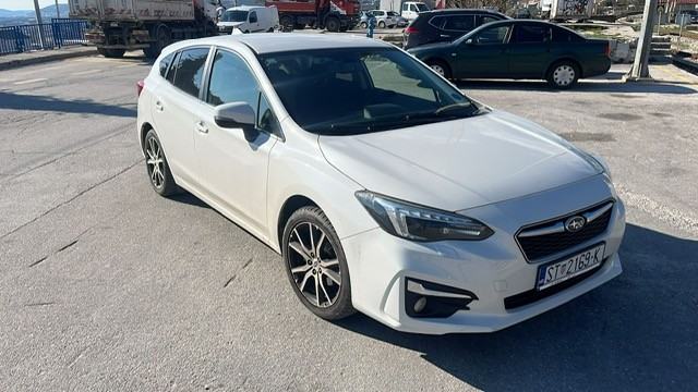 Subaru Impreza 1,6i CVT, fotografija 3