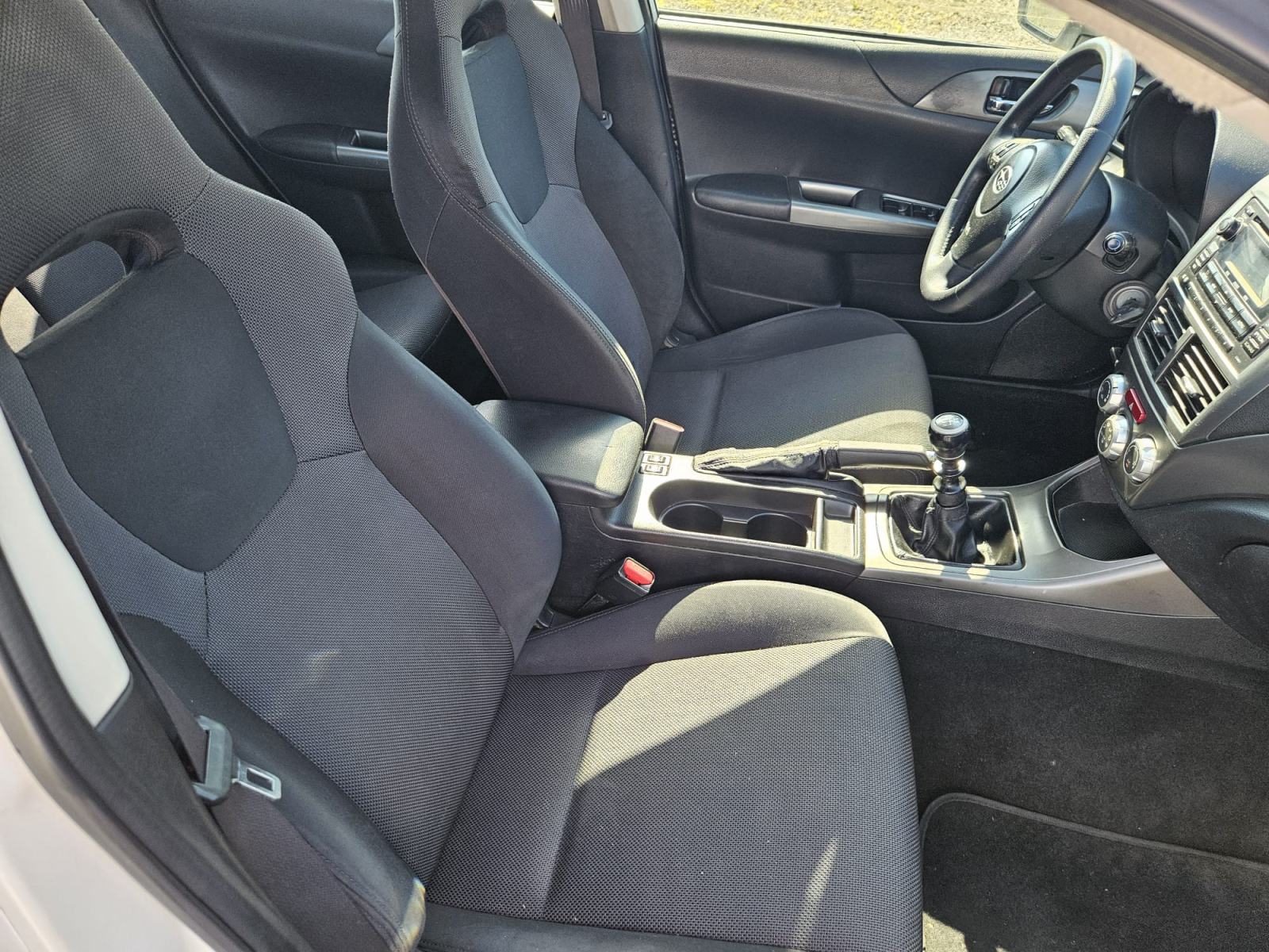Subaru Impreza 2,0 D AWD KLIMA,XENON SVJETLA, fotografija 13