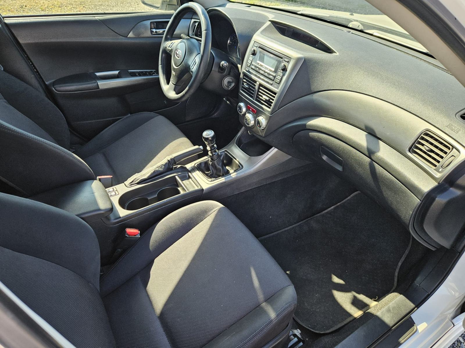 Subaru Impreza 2,0 D AWD KLIMA,XENON SVJETLA, fotografija 15