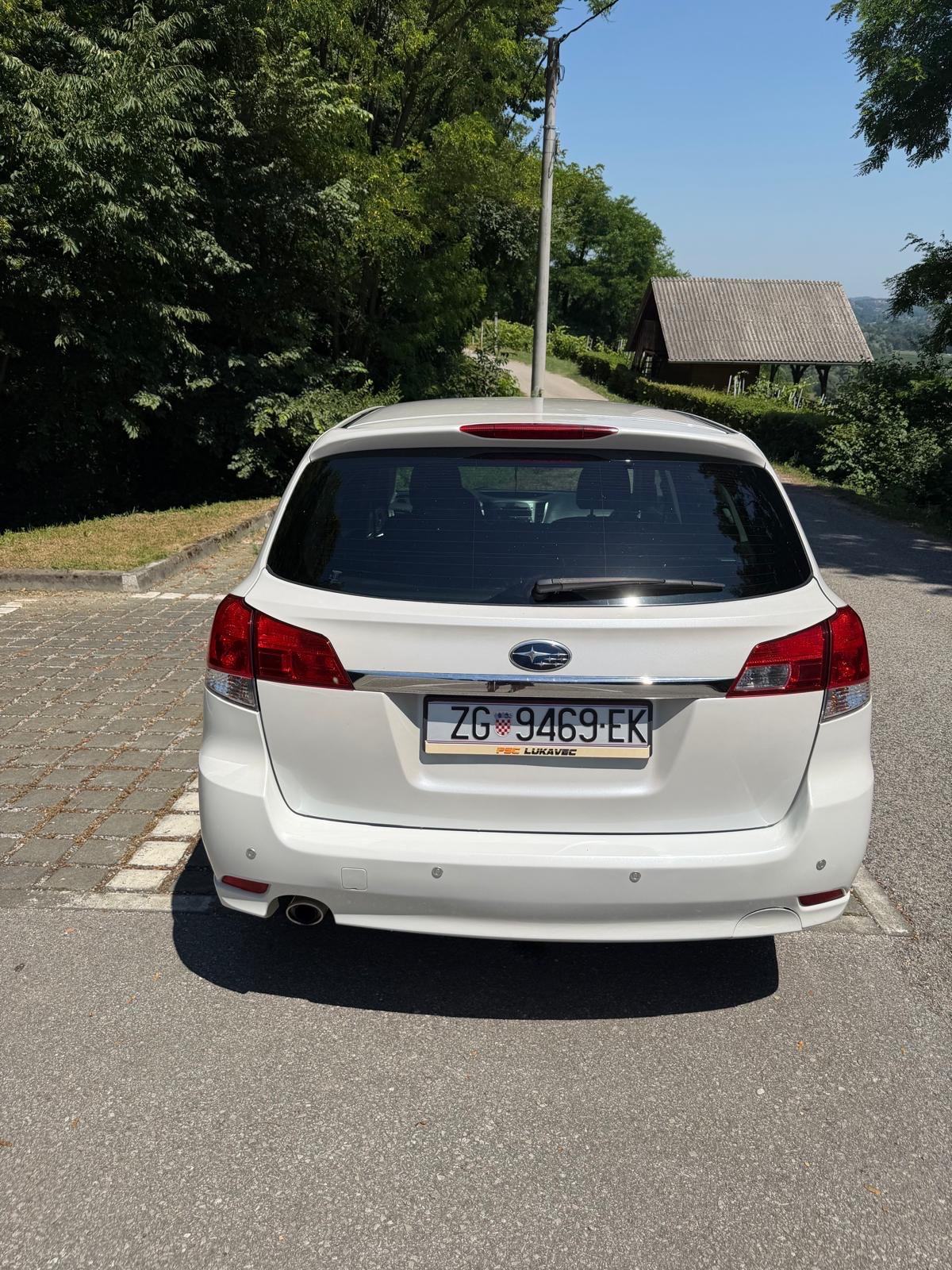 Subaru Legacy 2,0 D VA, fotografija 3