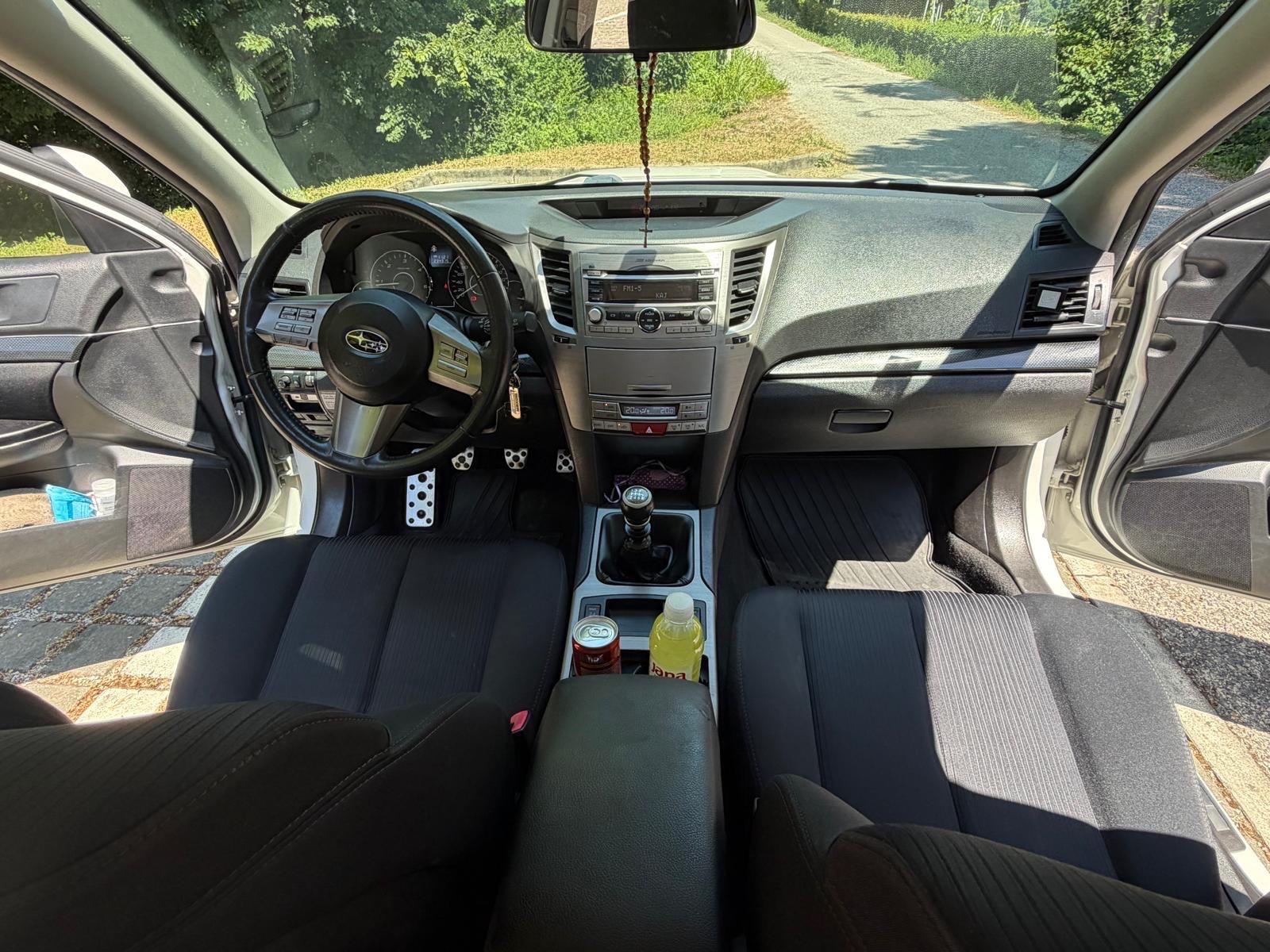 Subaru Legacy 2,0 D VA, fotografija 9