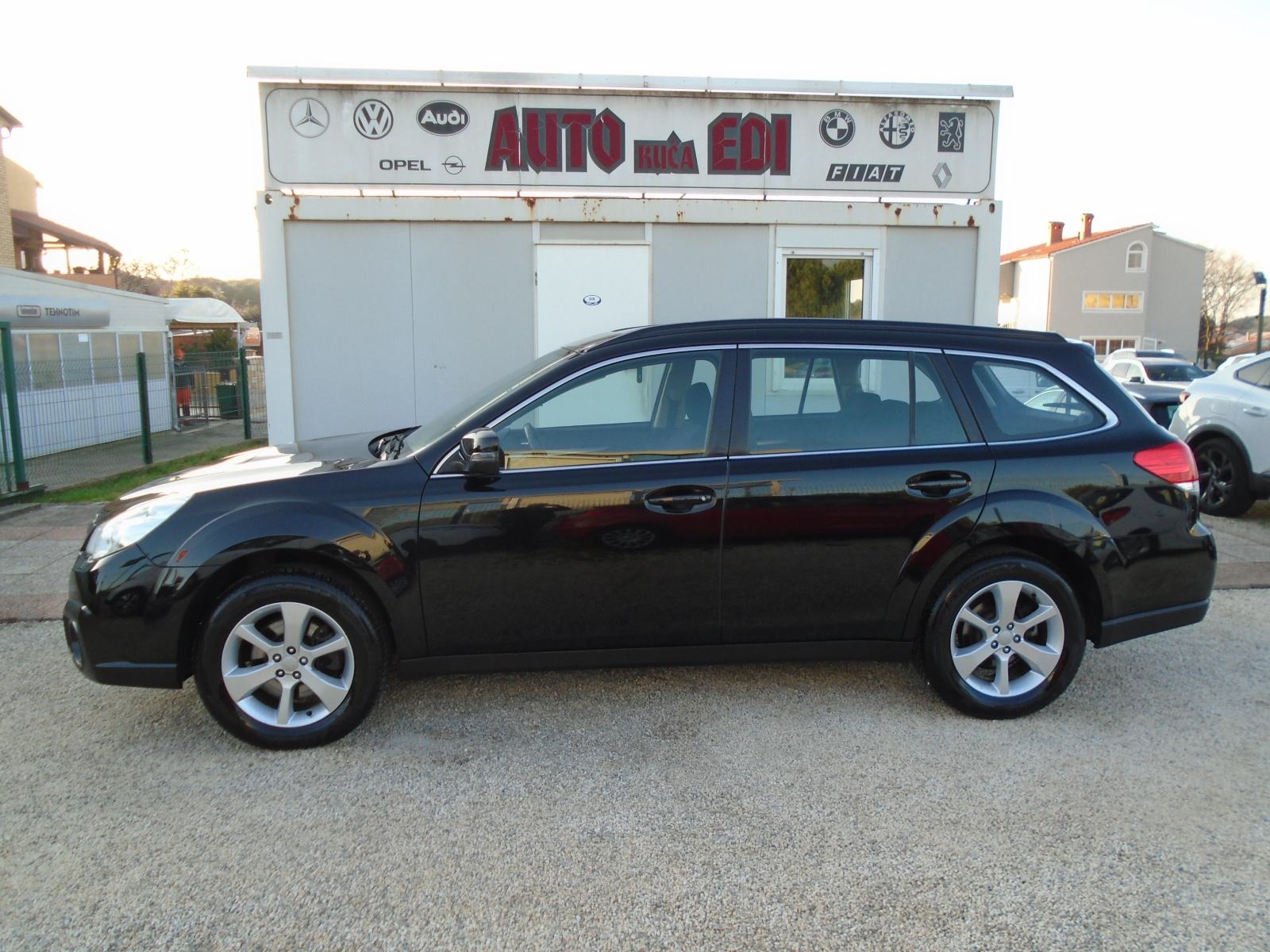 Subaru Outback 2,0 D-S PLIN CVT automatik, fotografija 2
