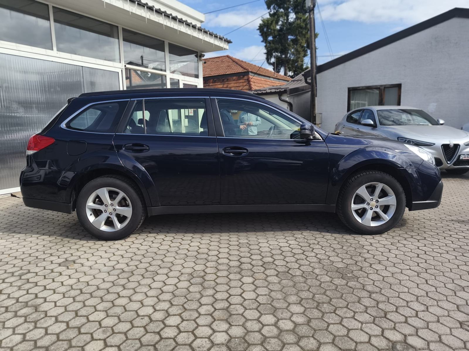 Subaru Outback 2,0 D-S CVT, fotografija 10