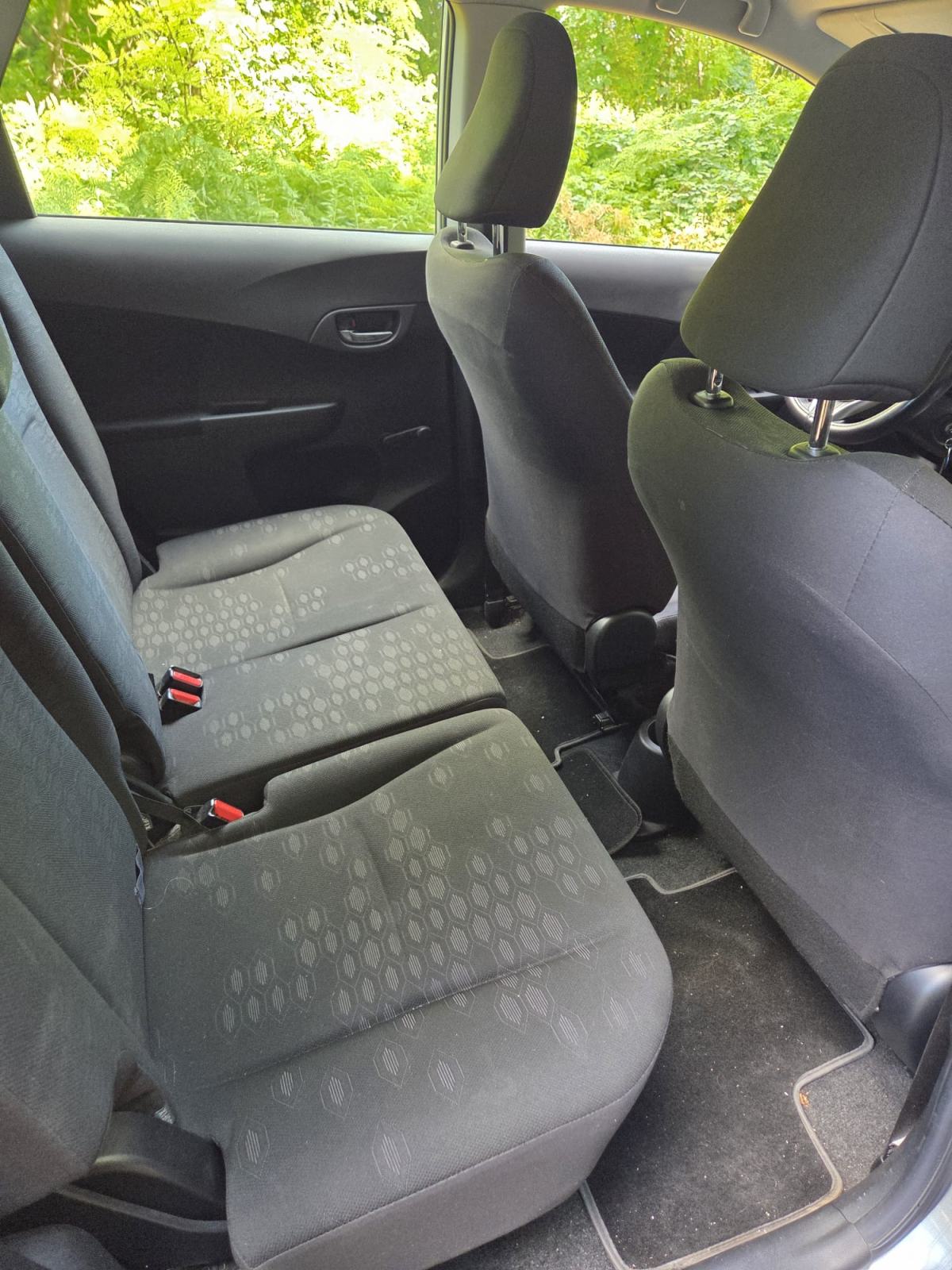 Subaru Trezia 1,3, fotografija 10