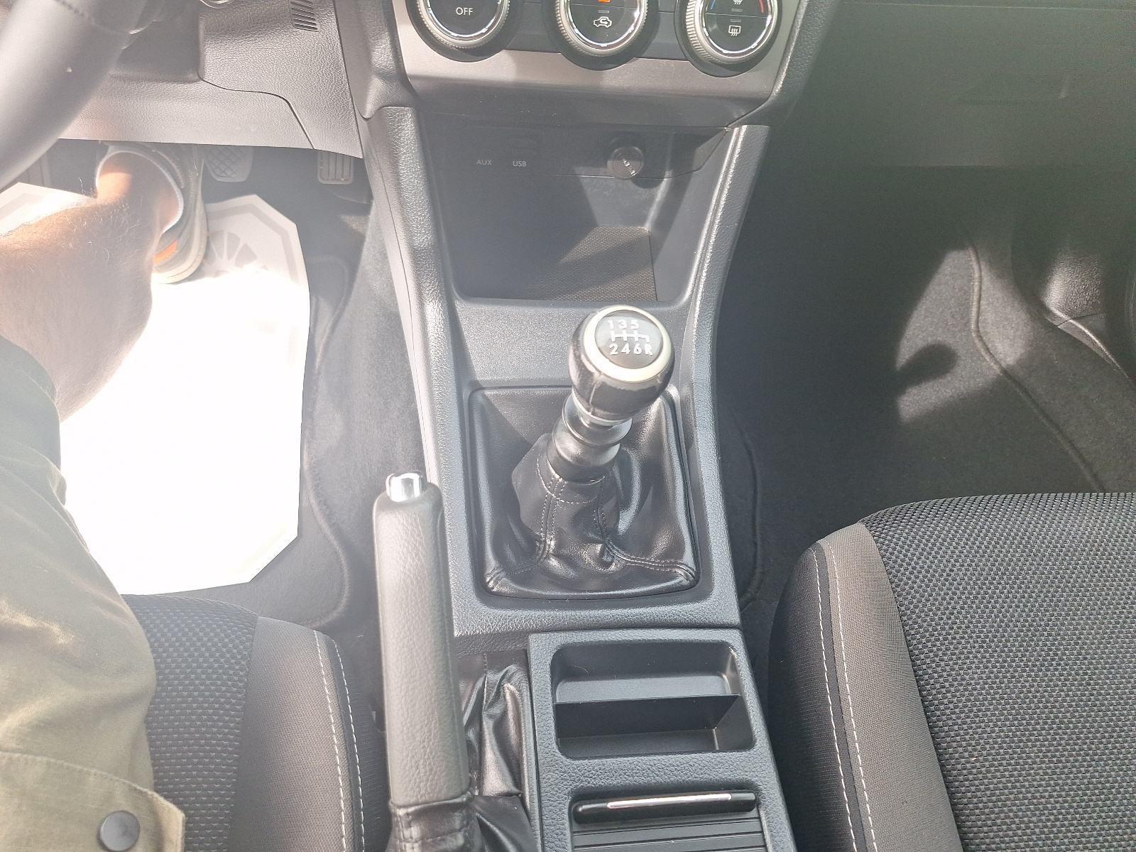 SUBARU XV 2.0 D AWD 4X4 KAMERA,EL.PAKET,GR.SJEDALA,ALU 17, fotografija 14