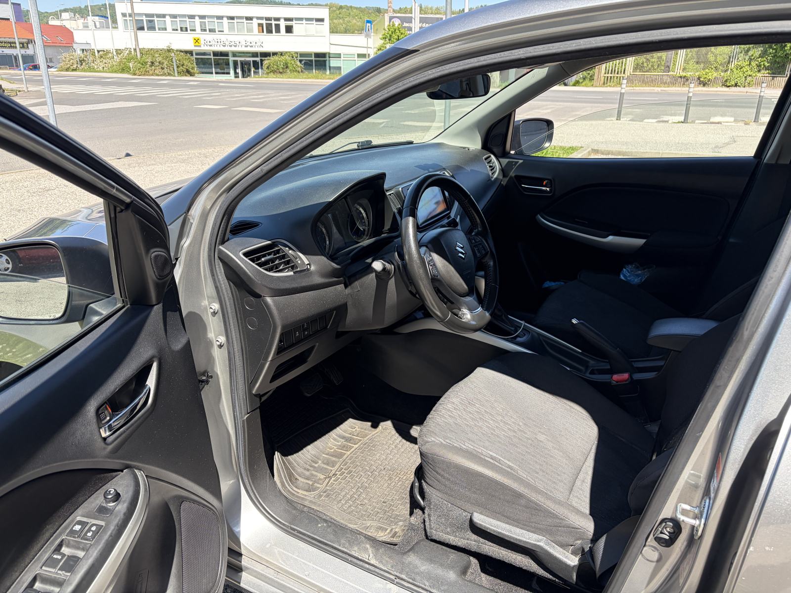 Suzuki Baleno 1.0, fotografija 13