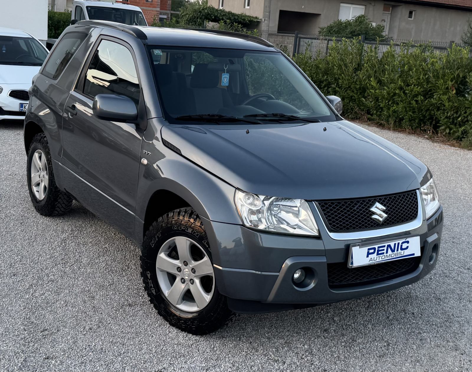 Suzuki Grand Vitara 1,6 4x4 - KRATKA = 136 000 km = NIJE UVOZ, fotografija 4