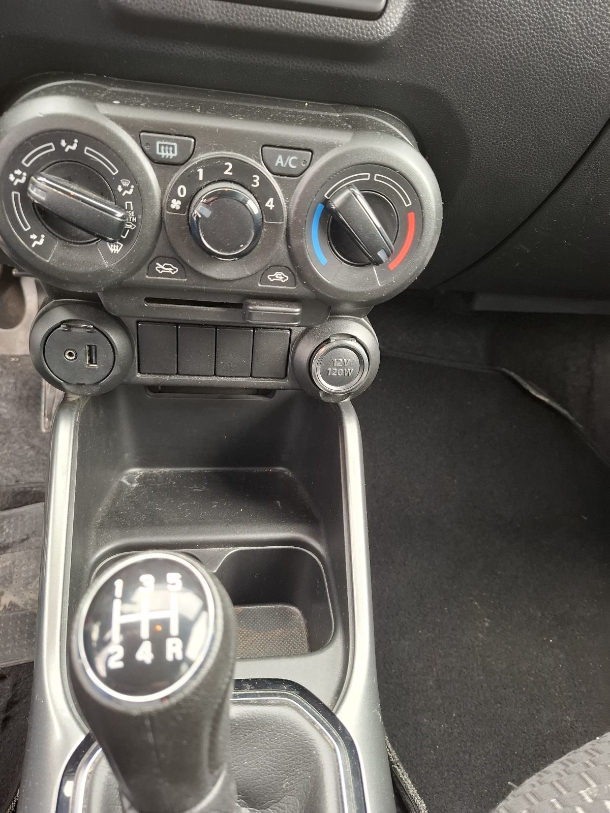 Suzuki Ignis 1 2 HYBRID 2020god KAMERA GR.SJEDALA U DOLASKU, fotografija 5