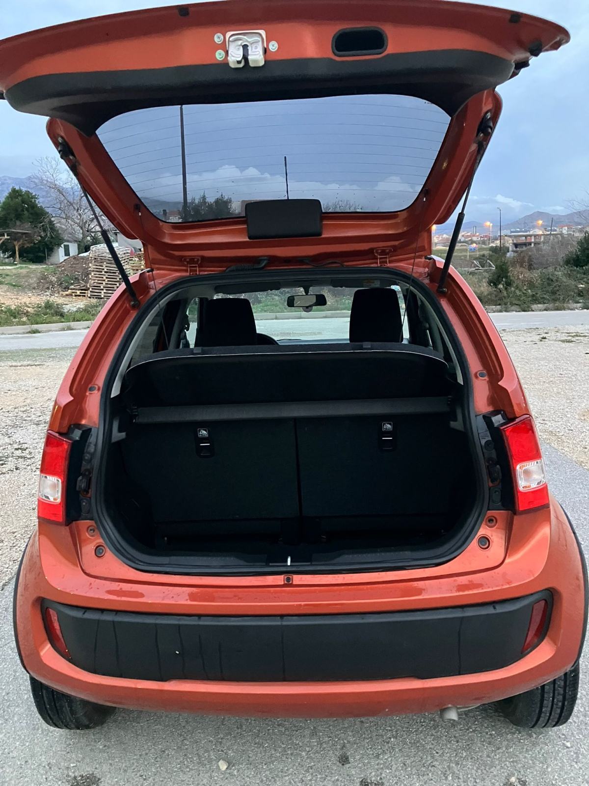 Suzuki Ignis 1,2 VVT-hybrid 33000km, fotografija 14