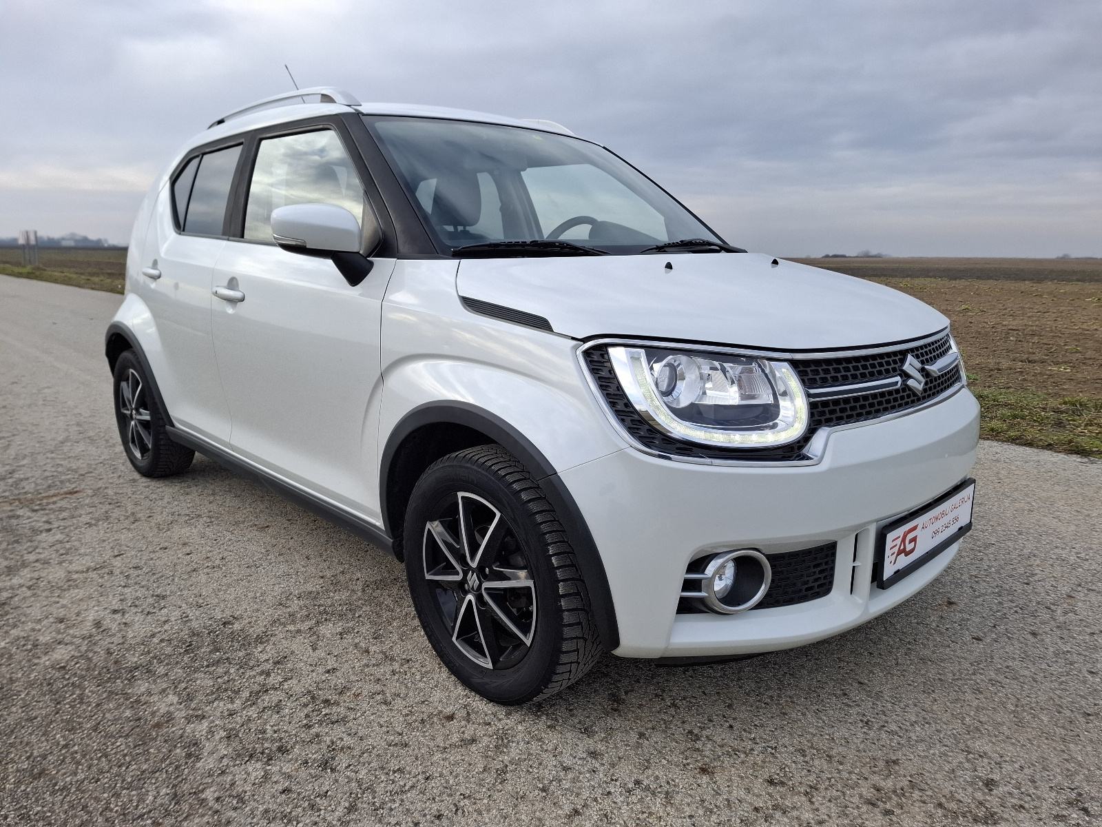 SUZUKI IGNIS 1.2 XENON, NAVI, KAMERA,ALU, PERLA BIJELA, fotografija 3