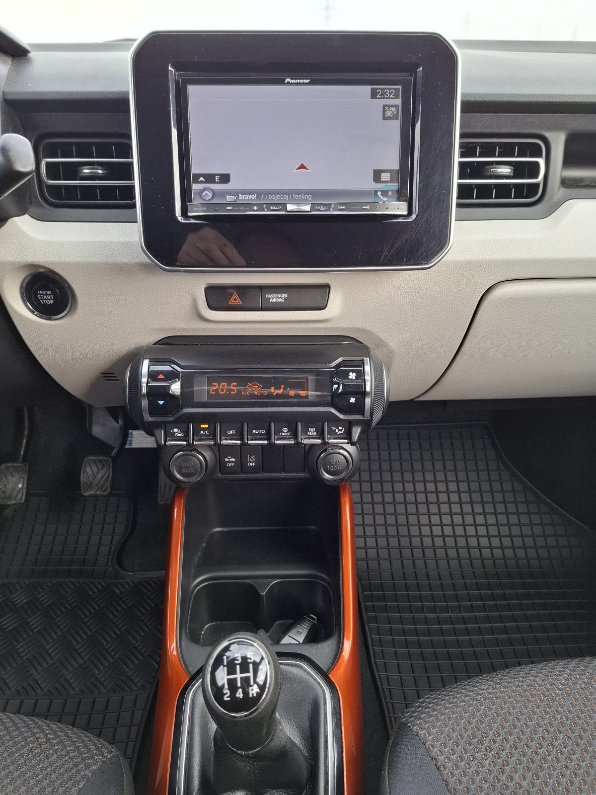 SUZUKI IGNIS 1.2 XENON, NAVI, KAMERA,ALU, PERLA BIJELA, fotografija 13
