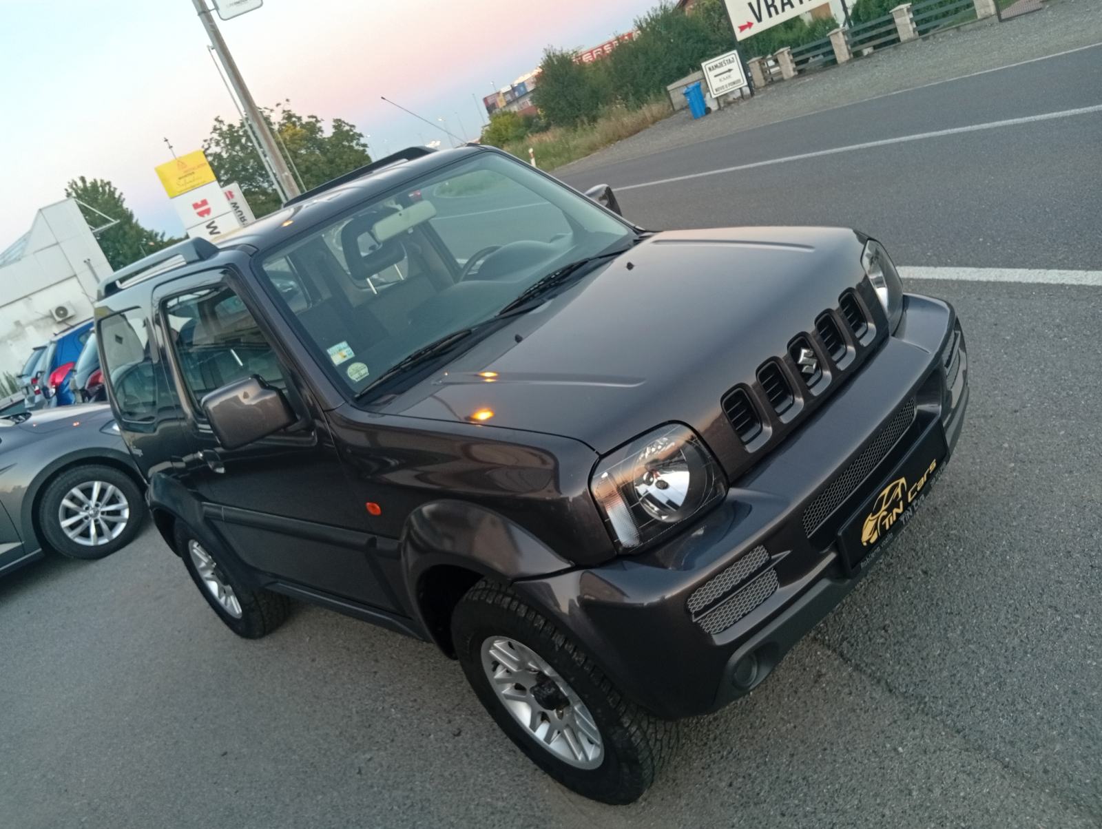 Suzuki Jimny 1,3 JLX 4*4 mod.2011 - 144 TKM/ 1.VLASNIK/ KUKA/ SERVISNA, pogled izvana - slika 5
