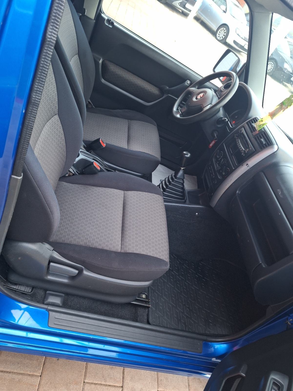 Suzuki Jimny 1,3 JLX, fotografija 19