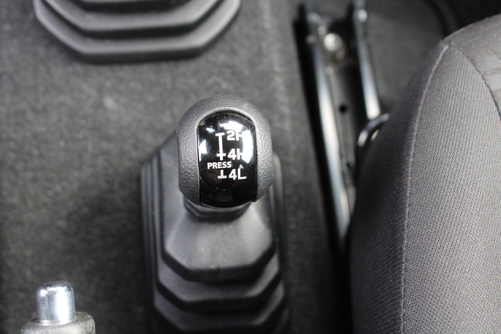Suzuki Jimny 1,5 Comfort+ AllGrip LED NAVI AUTOM. KLIMA 4 SJED. KUKA, fotografija 16