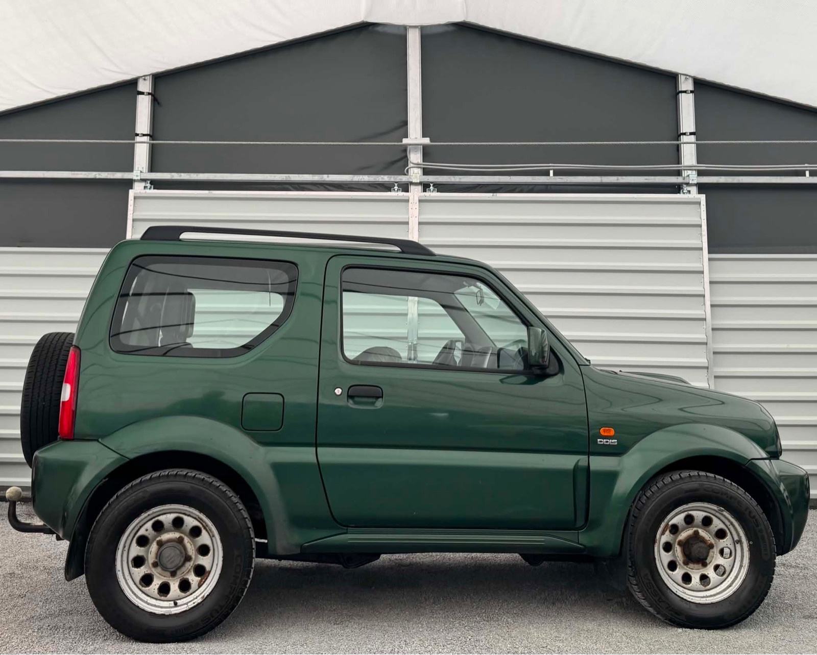 Suzuki Jimny 1.5 DDiS - 4X4 - KLIMA - BEZ ROSTA- ZAŠČITEN, fotografija 4