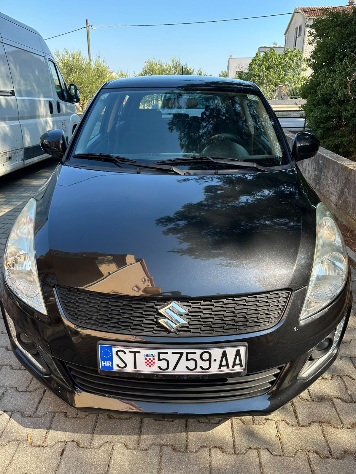Suzuki Swift 1,2 GA AC, fotografija 2