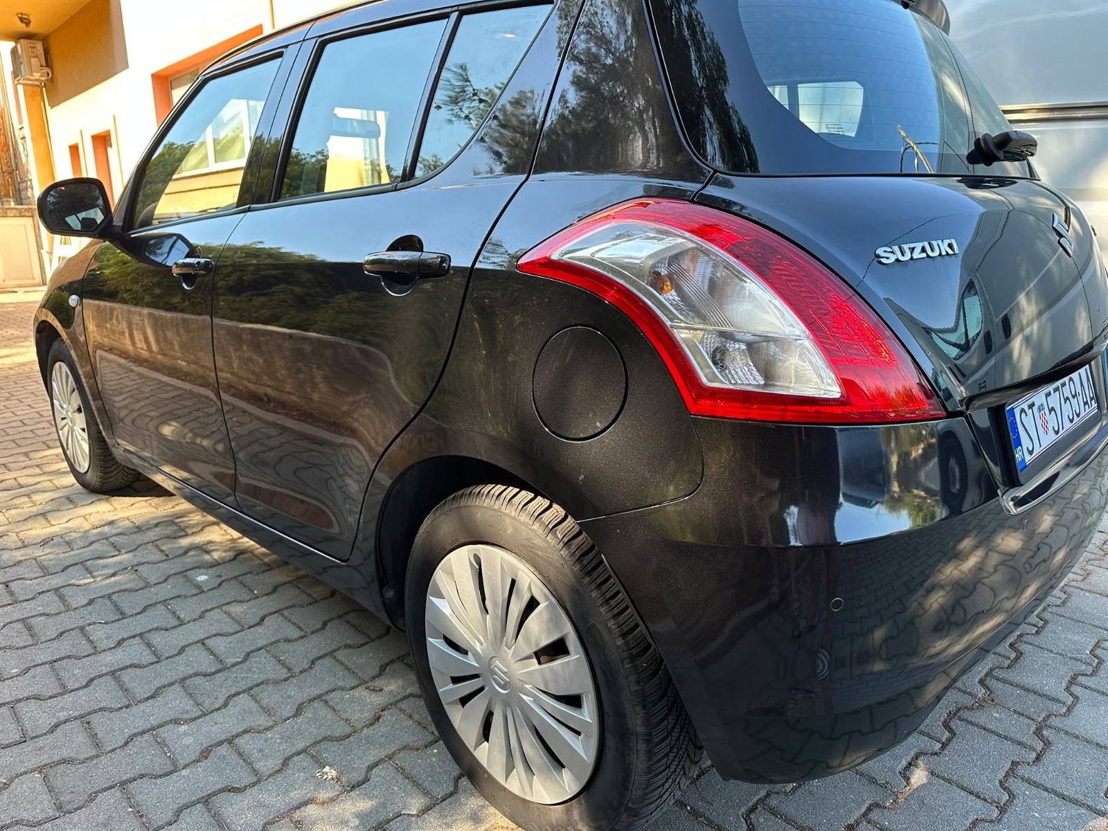 Suzuki Swift 1,2 GA AC, fotografija 4