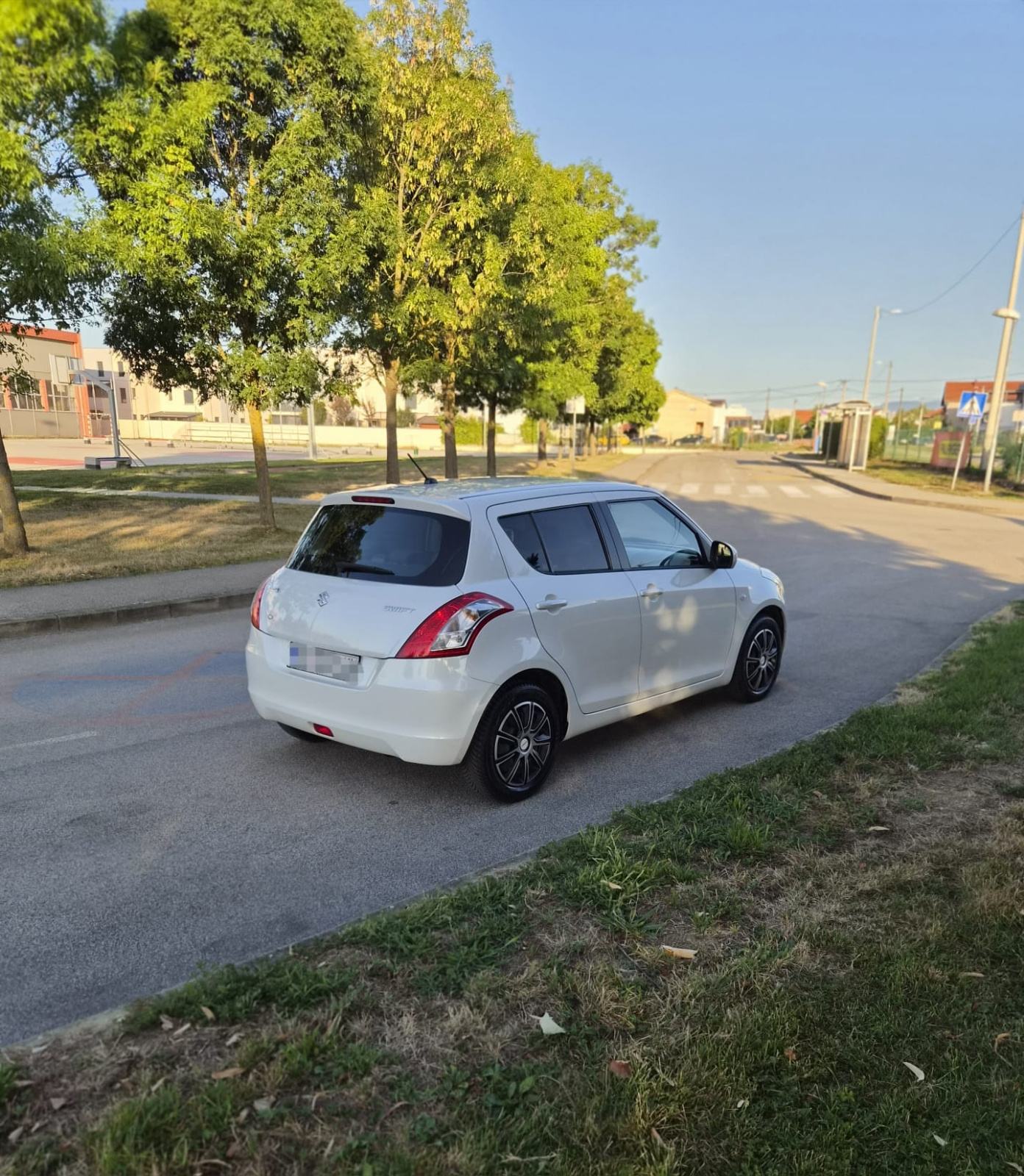 Suzuki Swift 1,2 GLX AC 95ks, fotografija 4